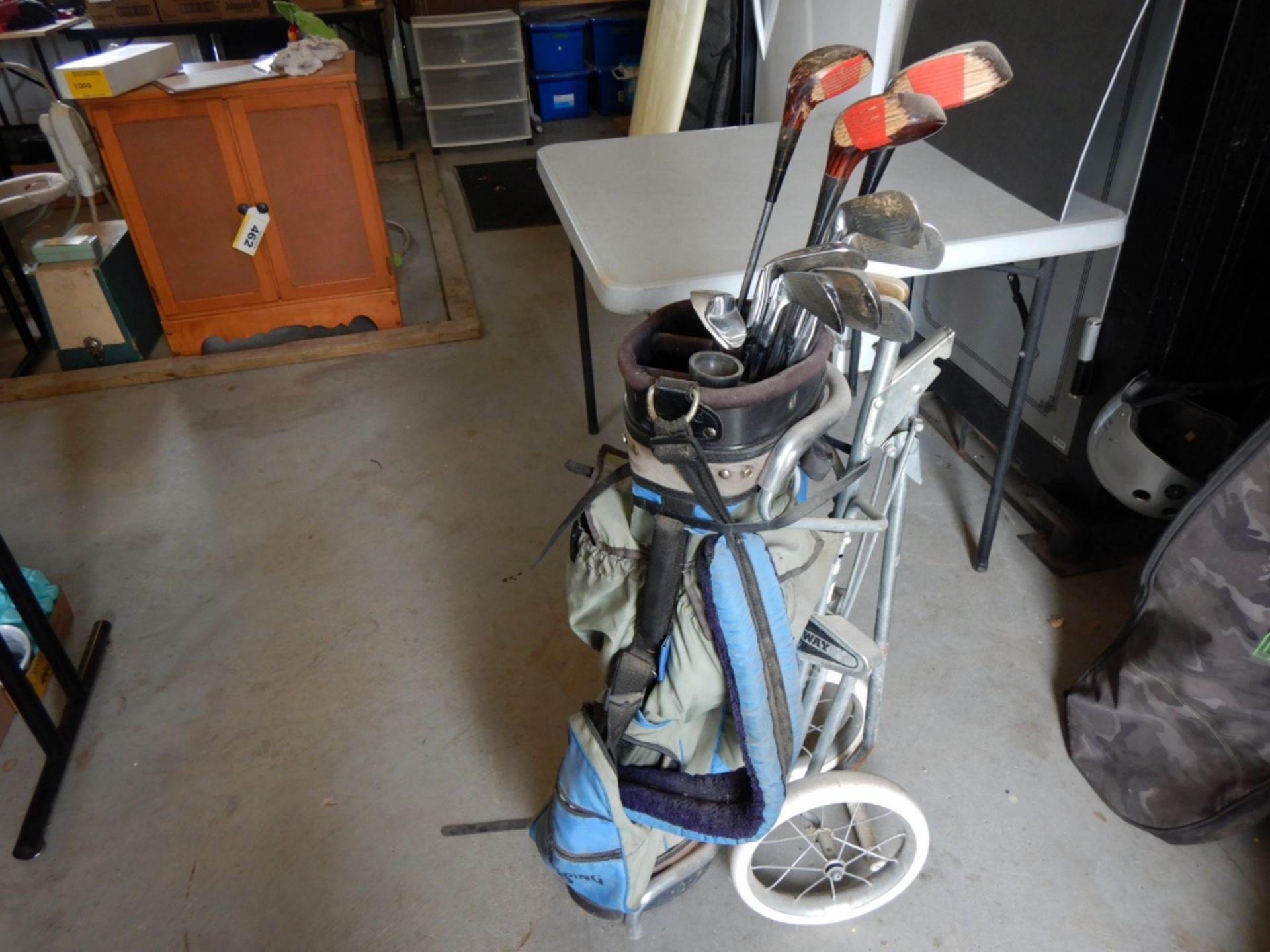 SET OF VINTAGE GOLF CLUBS W/ BAG AND RICSHAW - Image 2 of 3