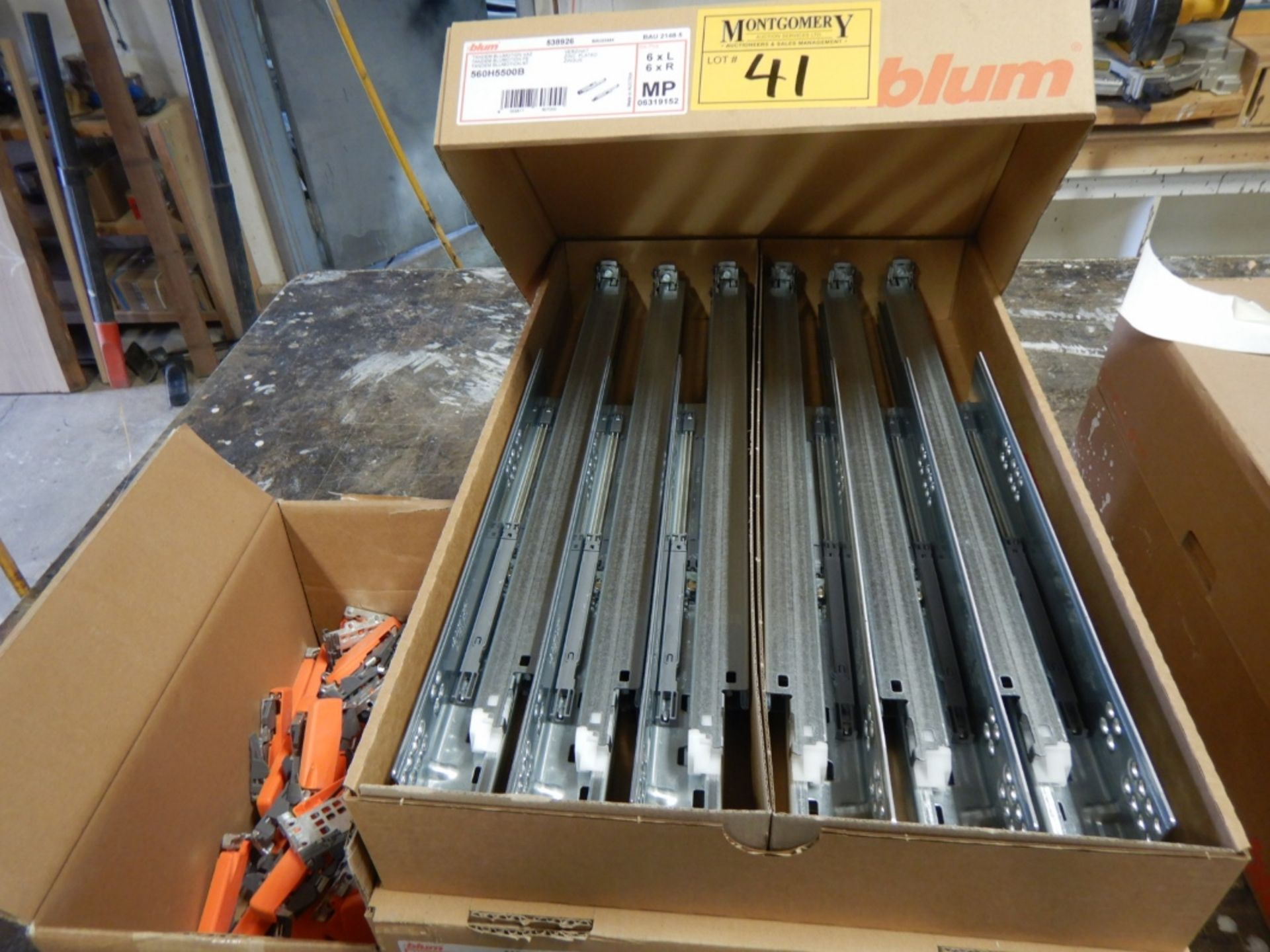 30 PAIR OF BLUM TANDEM 22" SLIDES W/ CLIPS - Image 5 of 5