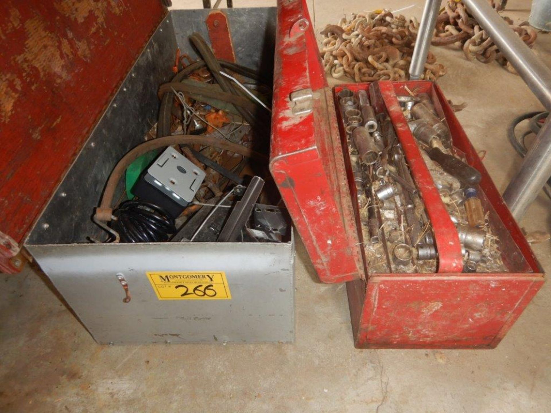 TOOL BOX & CONTENTS, ASSORTED TOOLS - Image 2 of 4