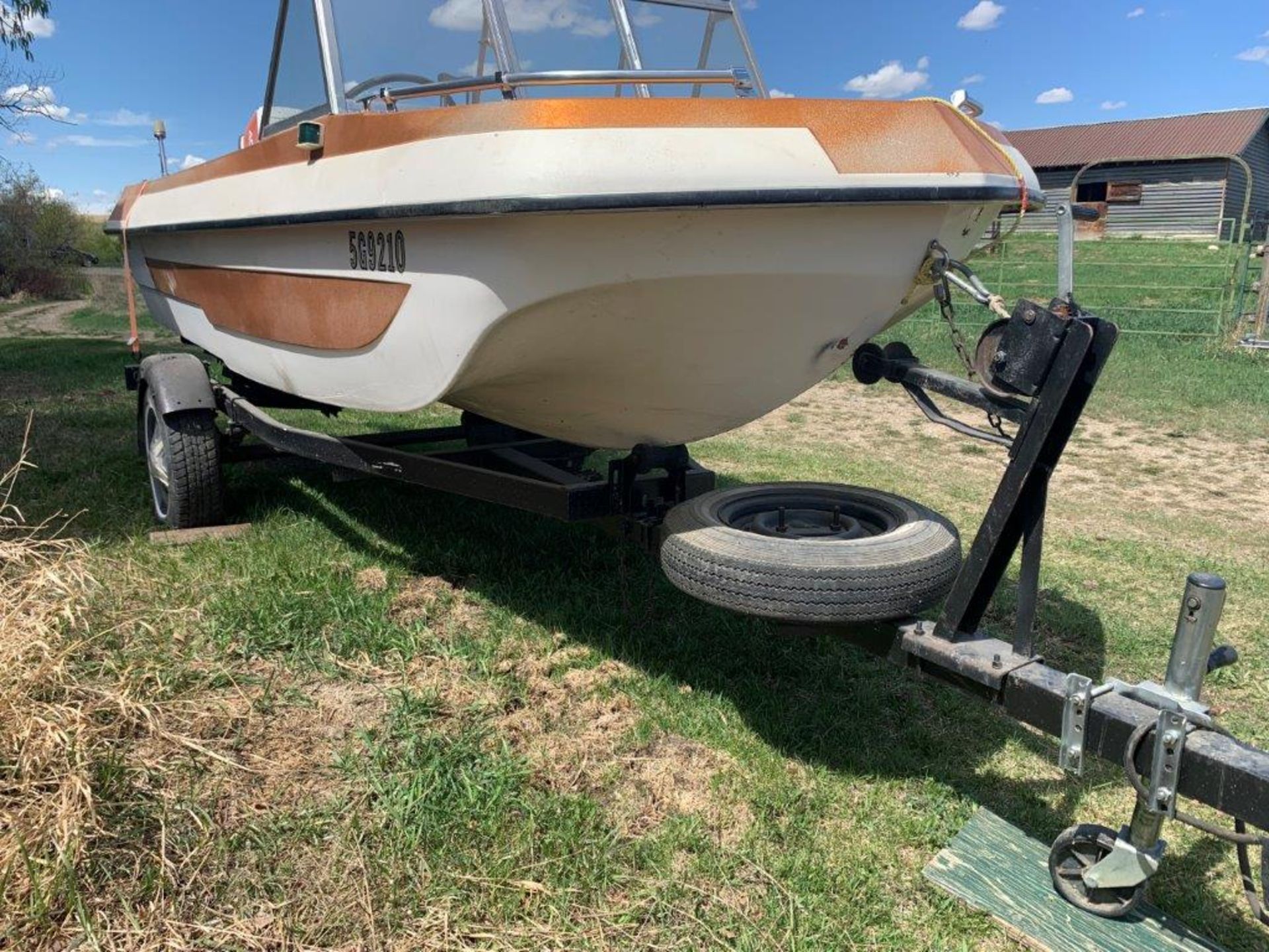 1976 GLASCON 14 FT MOTORBOAT W/JOHNSON 40 MOTOR, S/N ZGL400231076. W/ BOAT TRAILER, S/N SK40-1440198 - Image 9 of 13