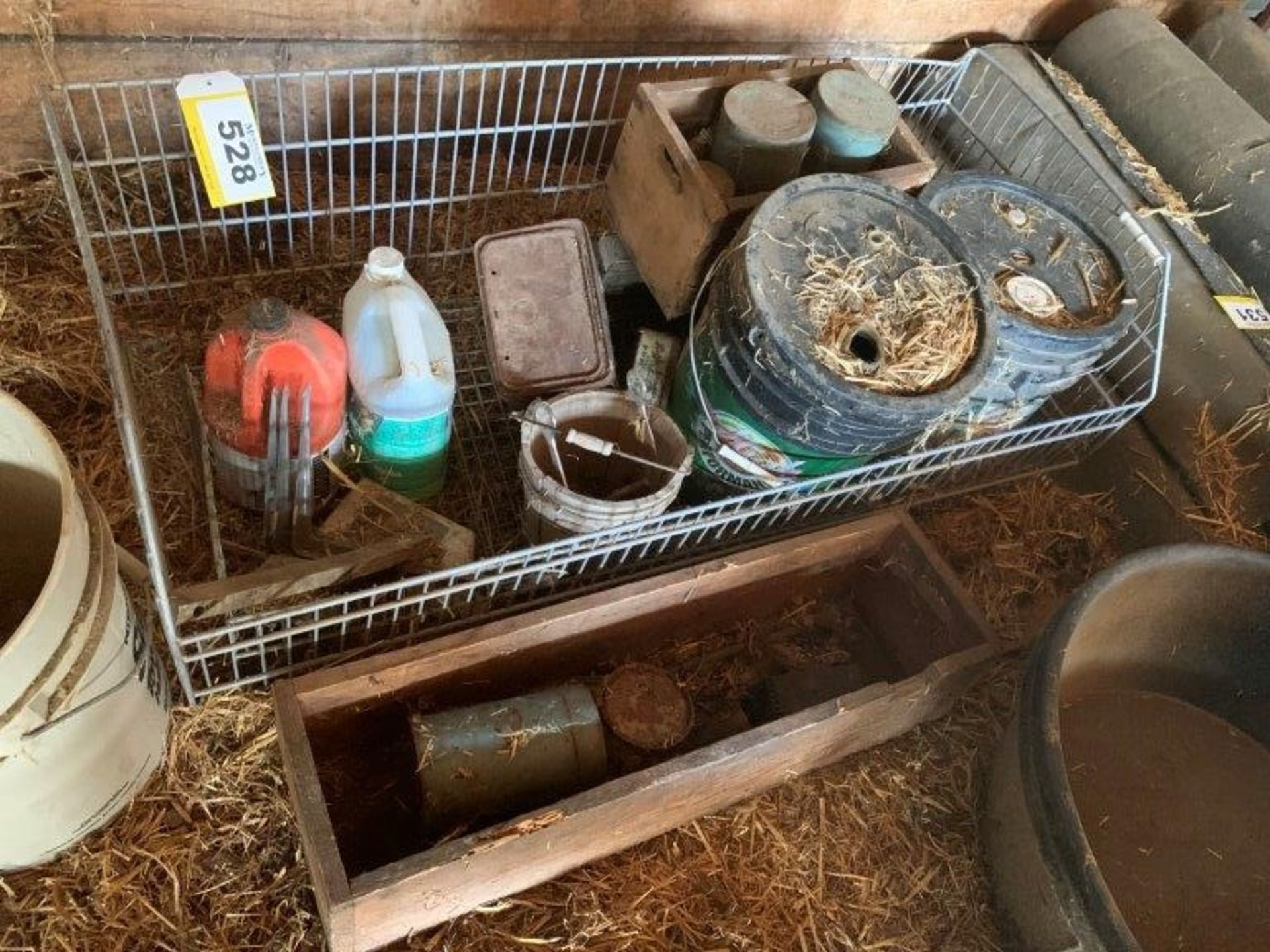 WIRE RACK, OLD TINS, ETC