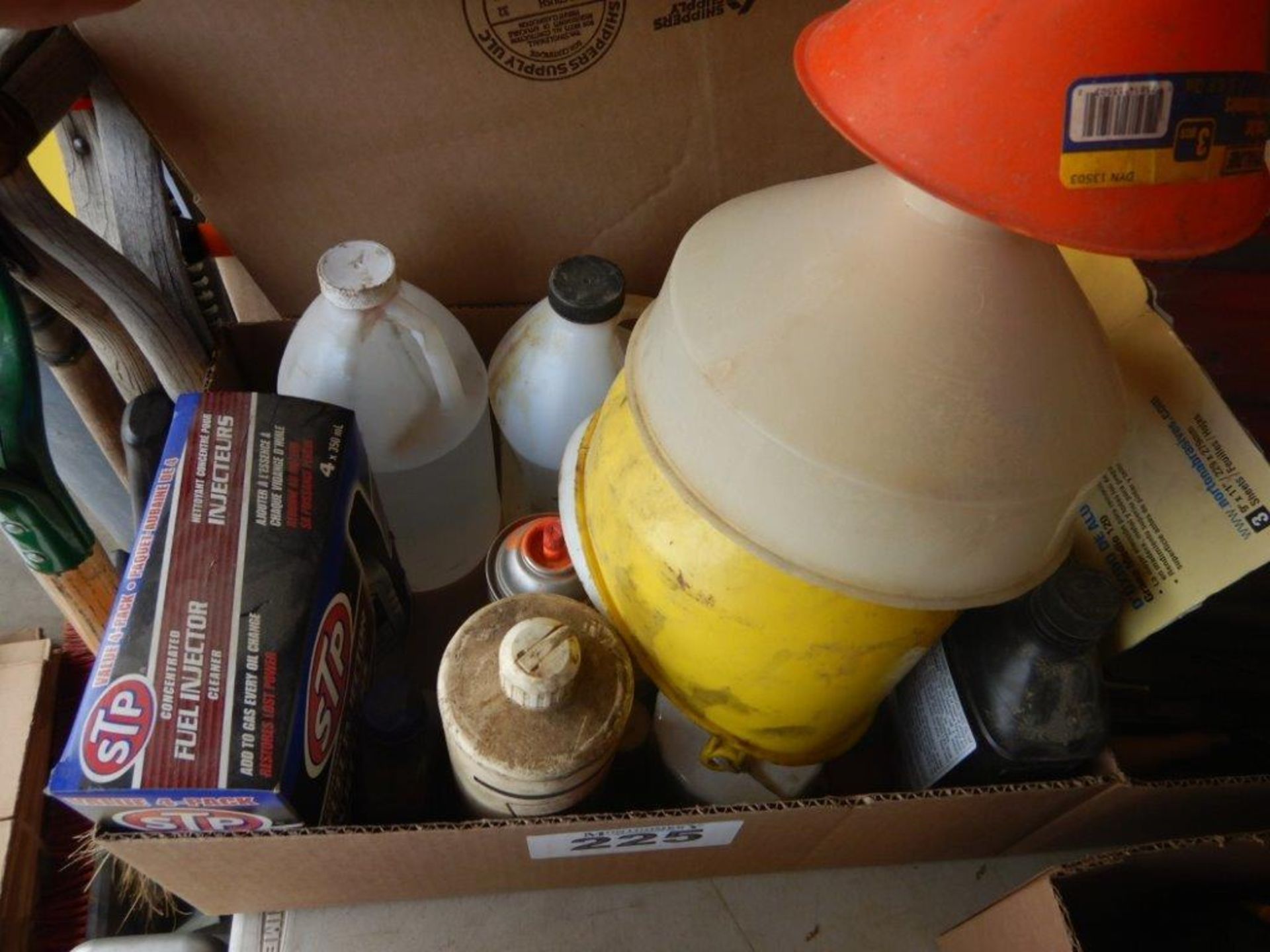 L/O ASSORTED OILS, LUBRICANTS, FUNNELS, ETC - Image 3 of 4