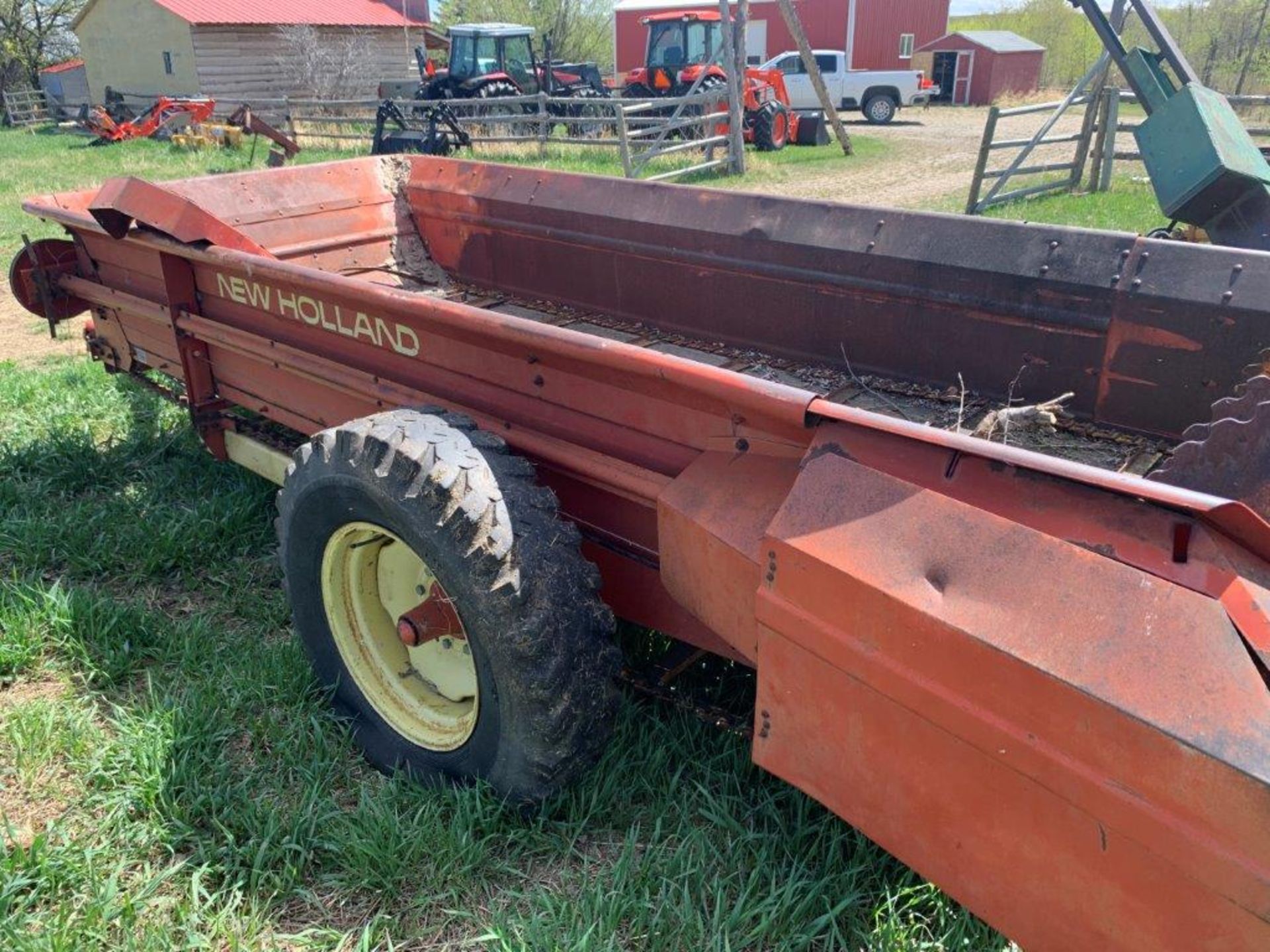 NH 519 S/A MANURE SPREADER, S/N 529711 - Image 4 of 8