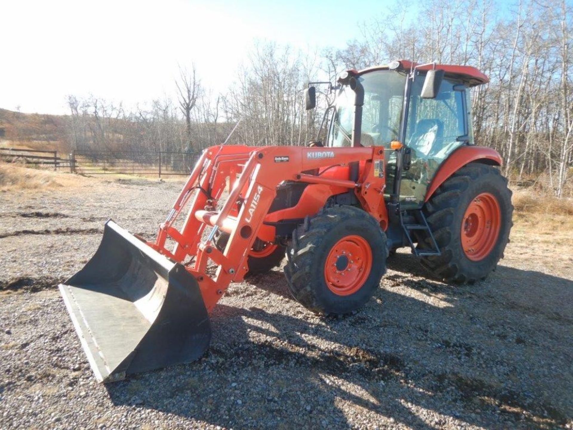 2018 KUBOTA M7060 4X4 TRACTOR W/ KUBOTA LA1154 FEL & EURO -KWIK ATTACH. 80 INCH BUCKET, 12 SPD. - Image 2 of 10