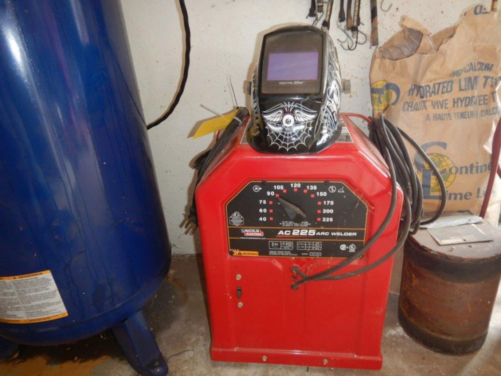 LINCOLN AC 225 ARC WELDER - 220V W/ CABLES - Image 2 of 5