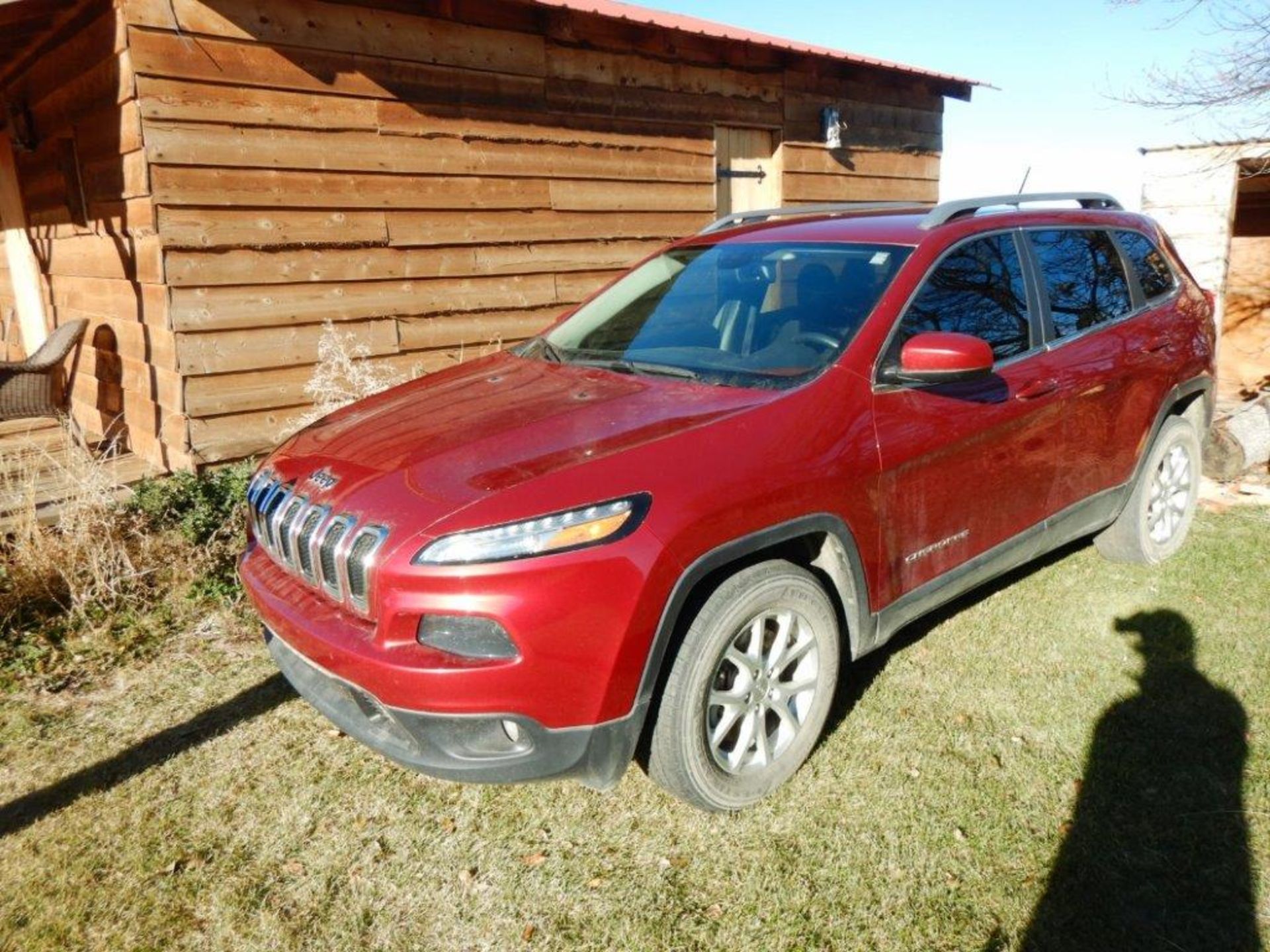 2015 JEEP CHEROKEE 4WD SPORT UTILITY 4 DR SUV, 3.2L ENG.,105,030 KM SHOWING