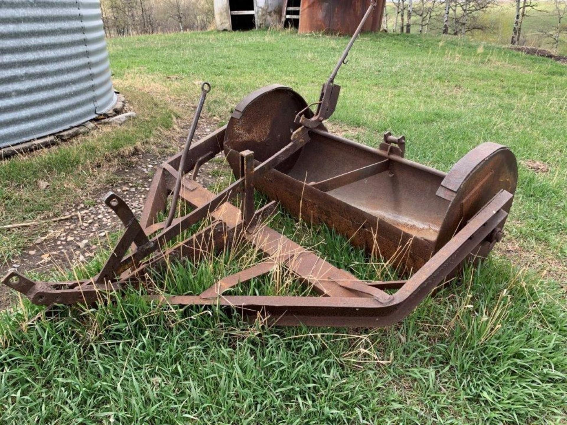 ANTIQUE EARTH MOVERS TUMBLE BUG -60 INCH - Image 3 of 4