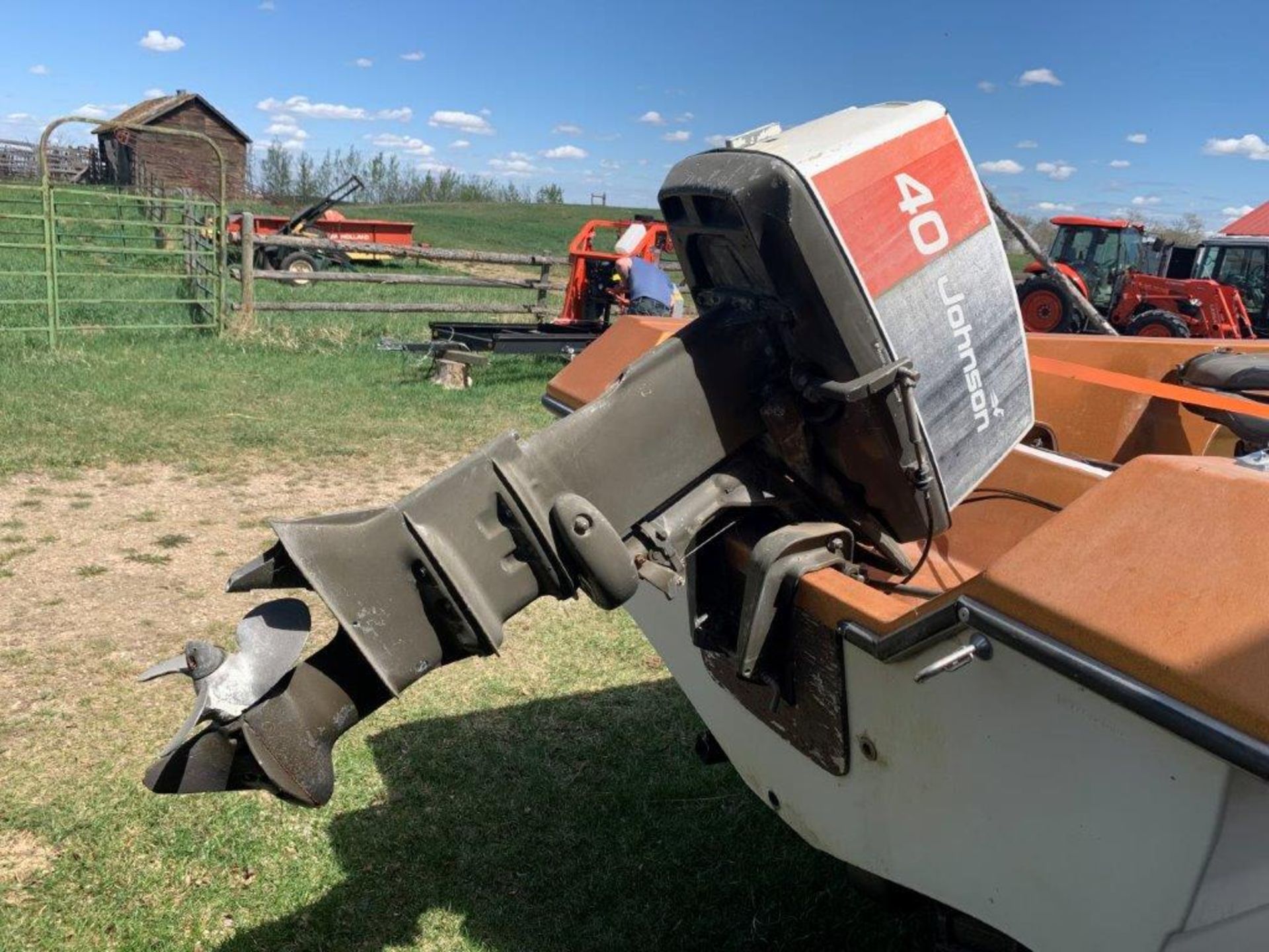 1976 GLASCON 14 FT MOTORBOAT W/JOHNSON 40 MOTOR, S/N ZGL400231076. W/ BOAT TRAILER, S/N SK40-1440198 - Image 3 of 13