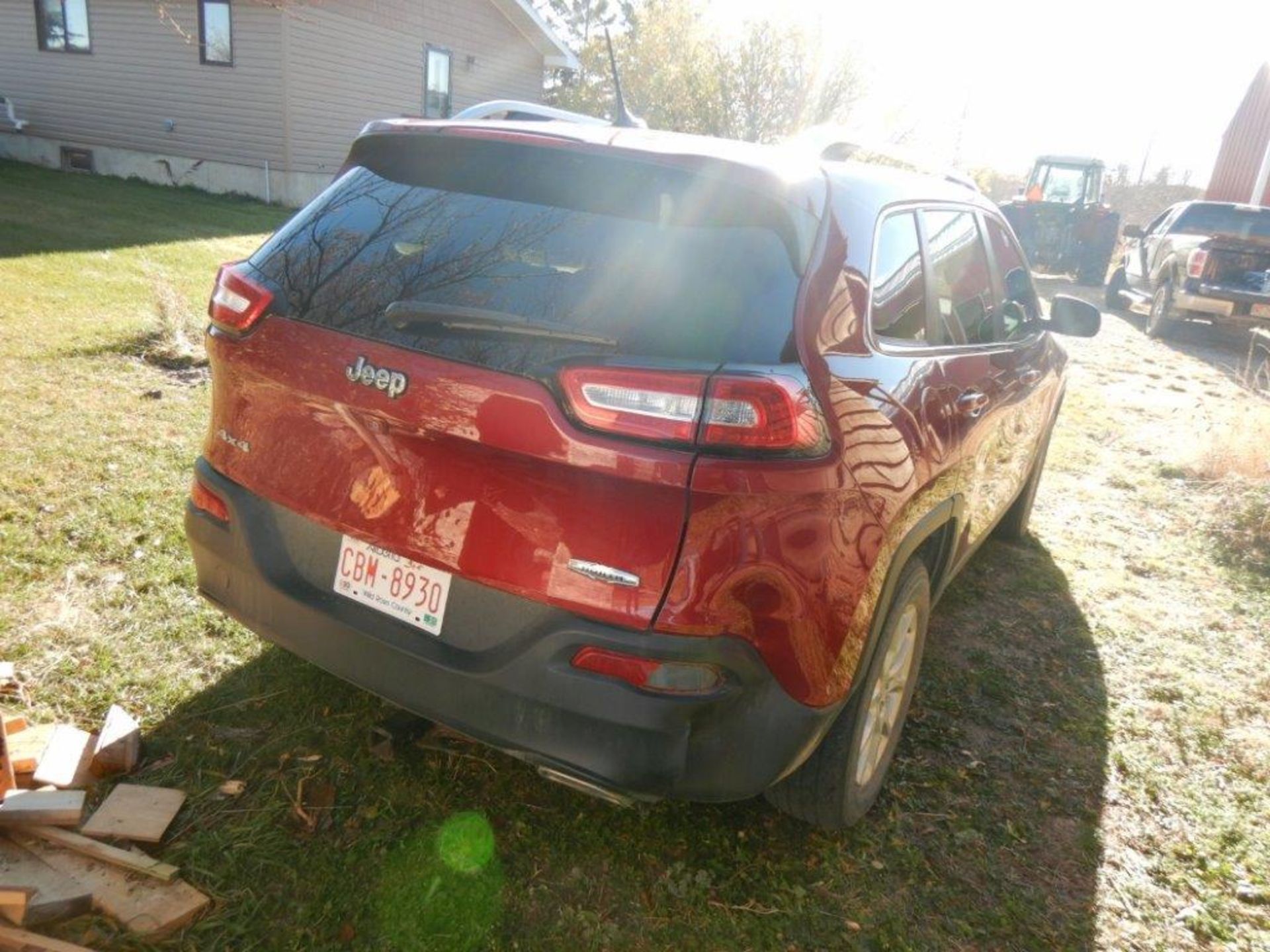 2015 JEEP CHEROKEE 4WD SPORT UTILITY 4 DR SUV, 3.2L ENG.,105,030 KM SHOWING - Image 3 of 7