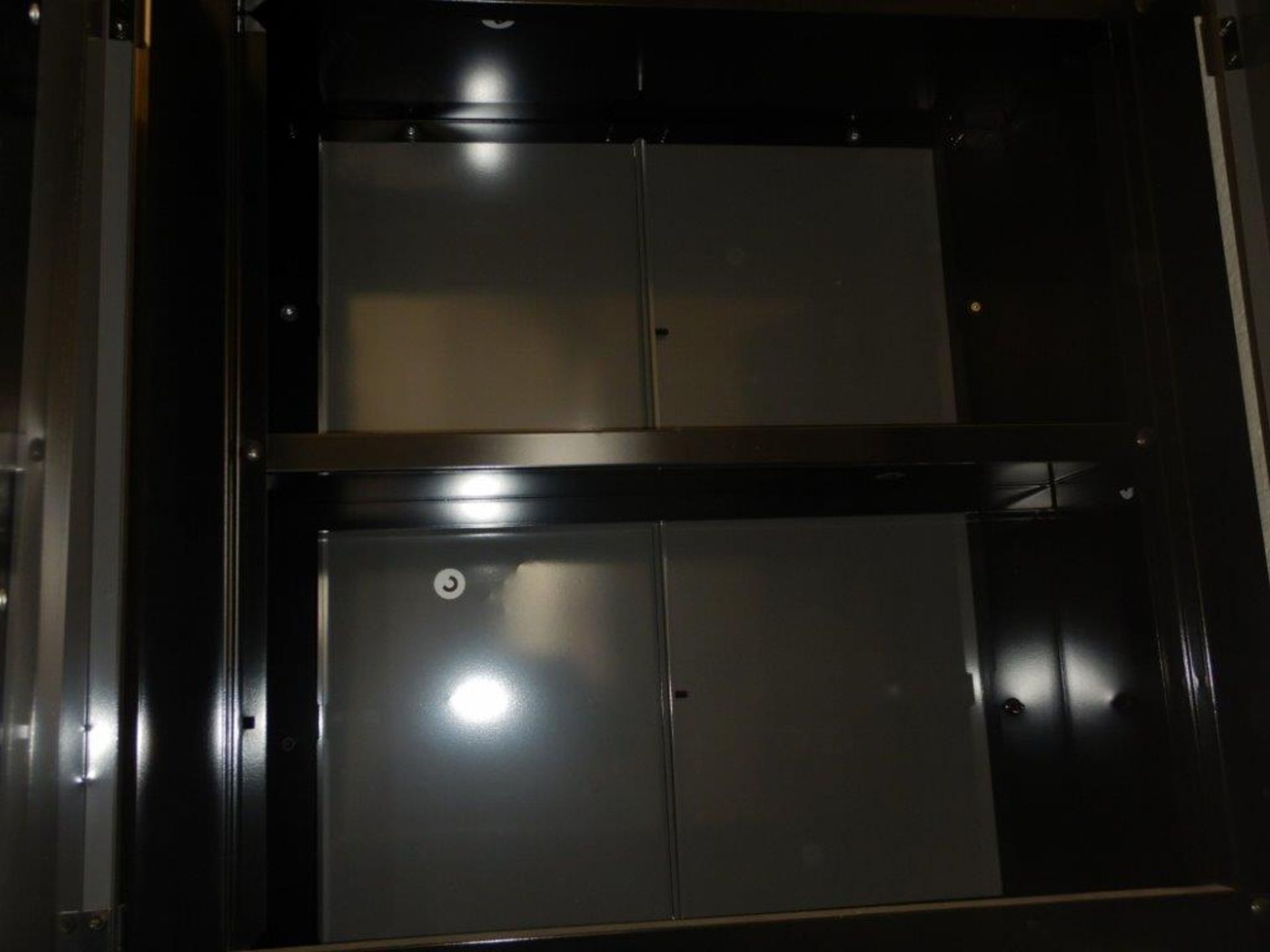 HUSKY METAL WALL MT. PARTS CABINET - Image 3 of 3