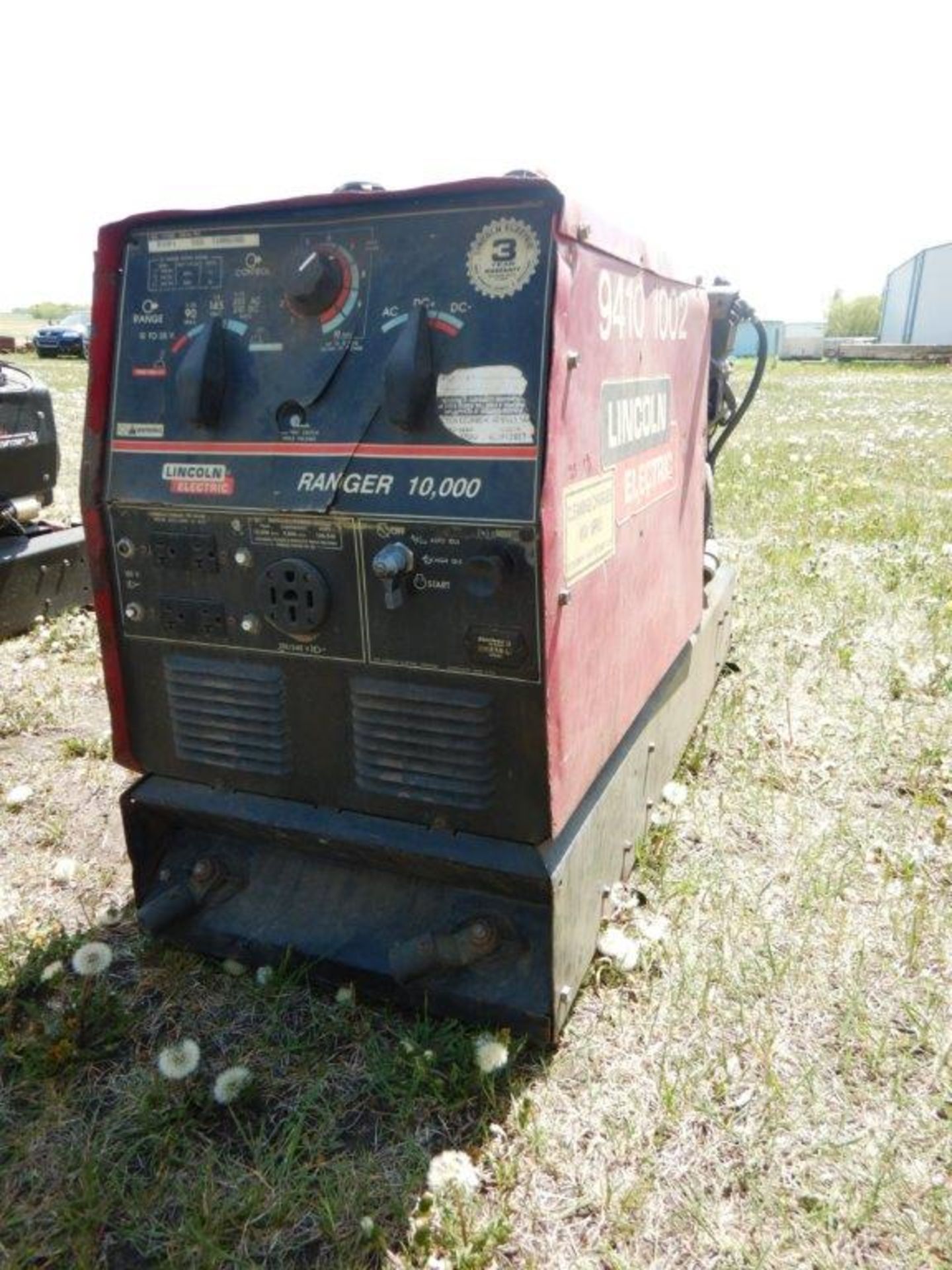 LINCOLN ELEC. RANGER 10,000 ARC WELDING POWER SOURCE W/ KOHLER ENGINE - Image 2 of 3