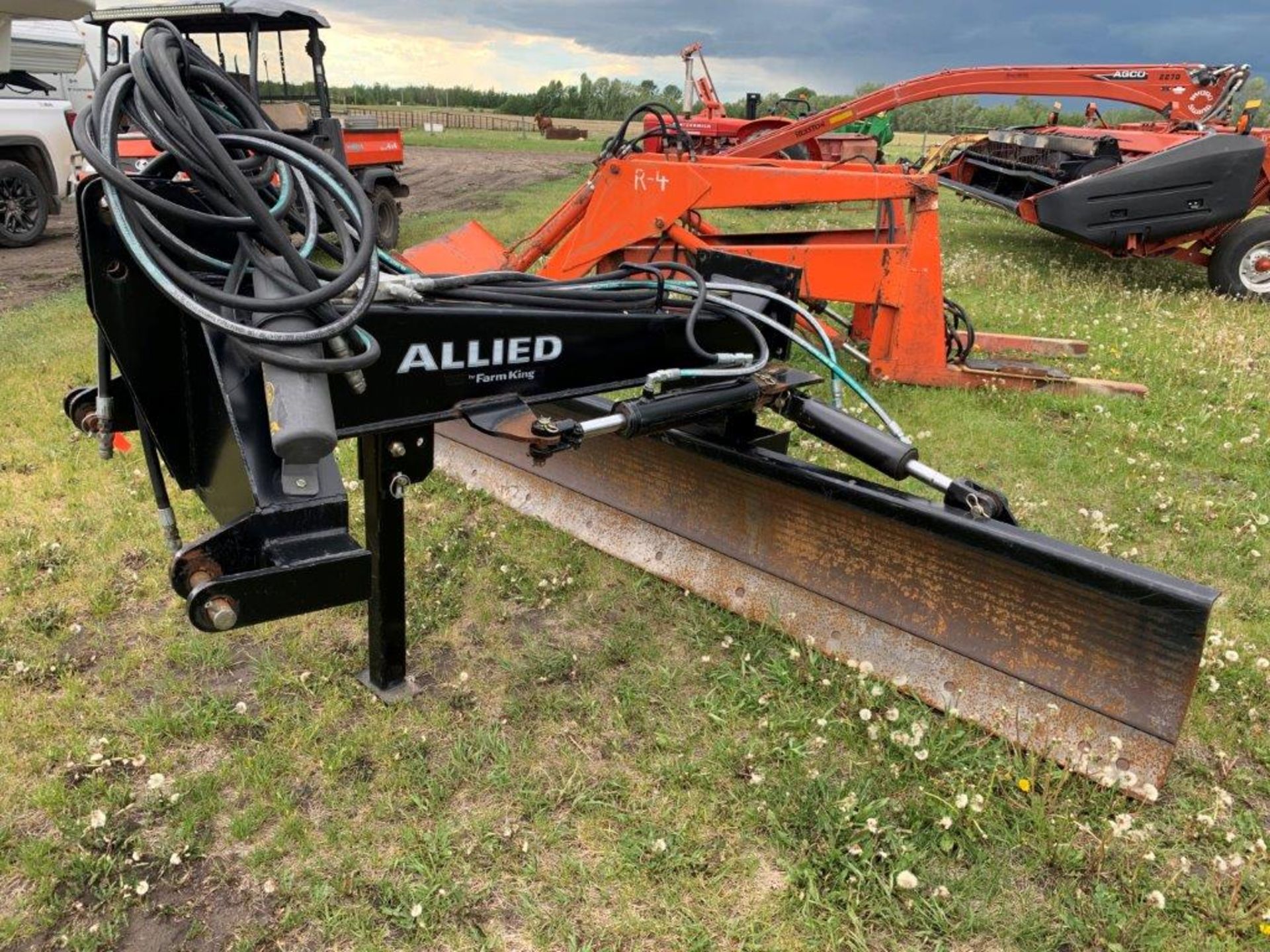 ALLIED 80108 BY FARM KING HYD. 3-WAY 3-POINT HITCH BLADE - Image 2 of 4