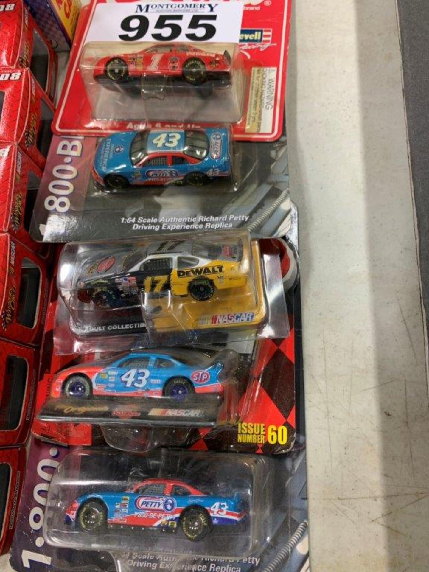 ASSORTED WINNERS CIRCLE DIE CAST RELICAS - Image 4 of 4