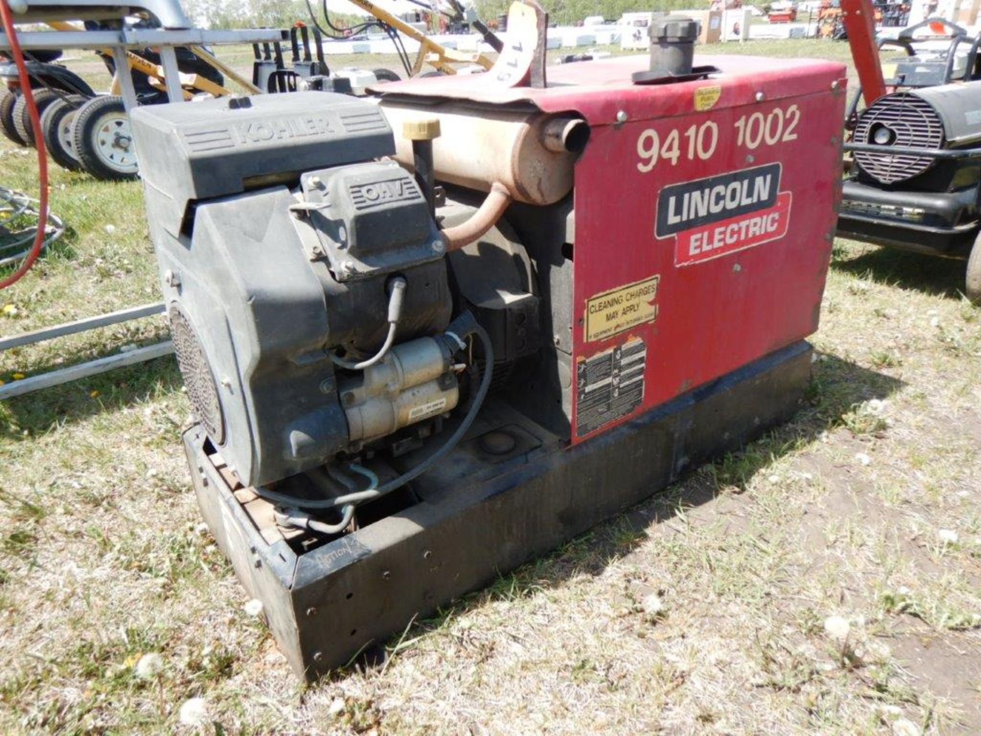 LINCOLN ELEC. RANGER 10,000 ARC WELDING POWER SOURCE W/ KOHLER ENGINE