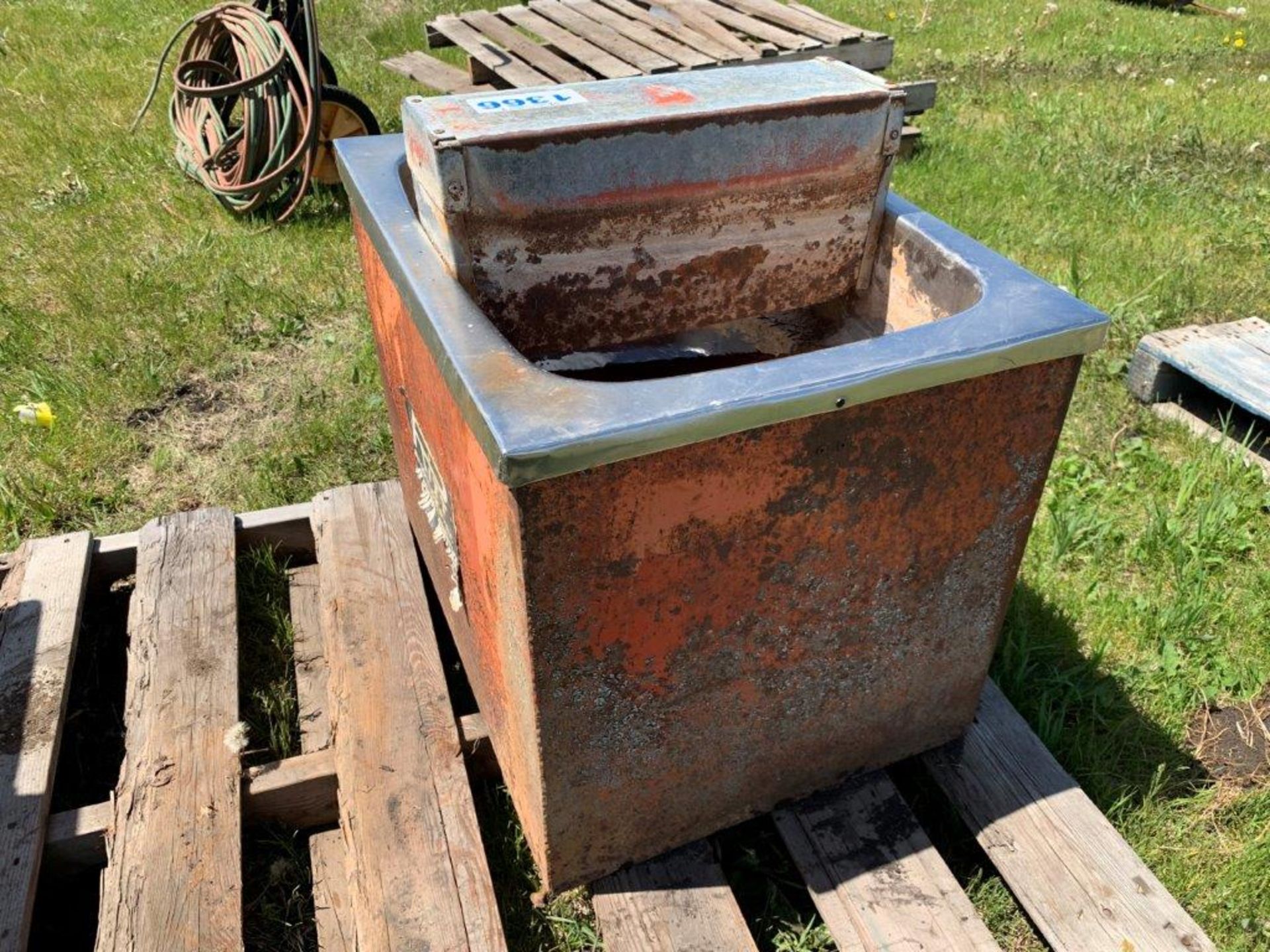 RITT LIVESTOCK WATERER - Image 3 of 3