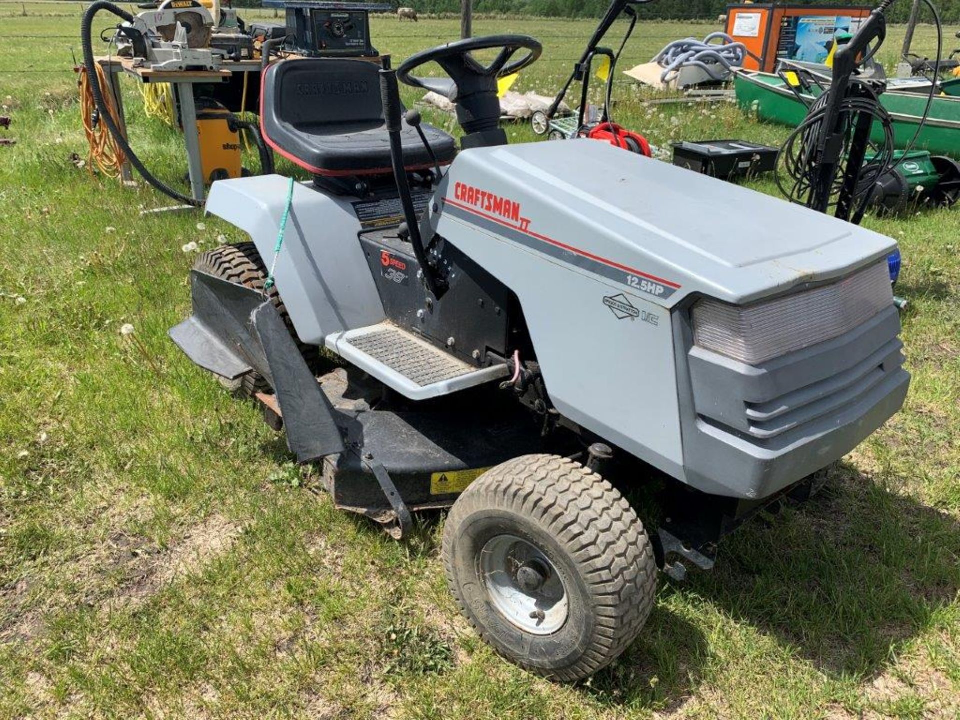 CRAFTSMAN 11 RIDE ON MOWER, 12.5HP, 5 SPEED, 38" DECK - Image 3 of 5