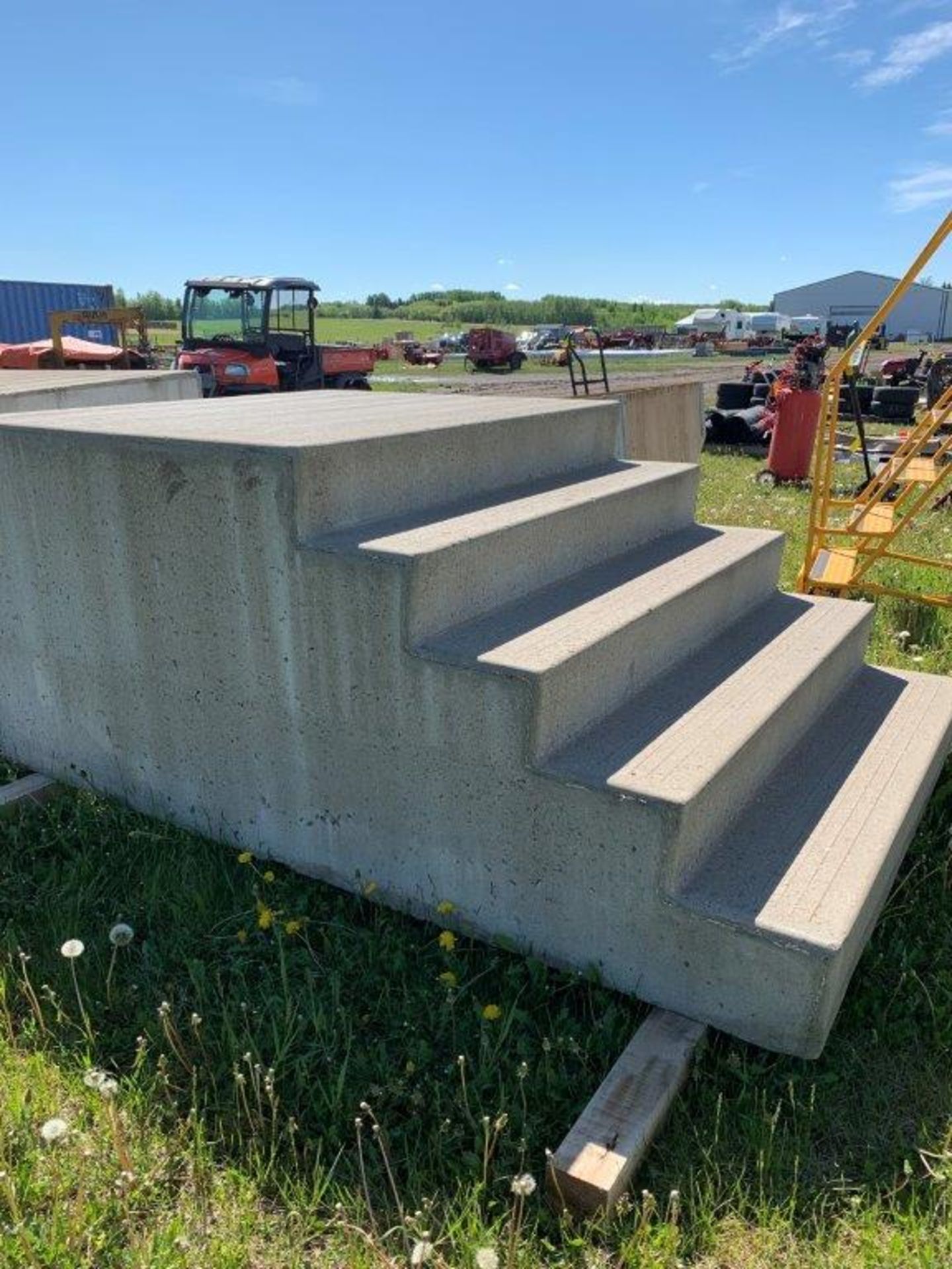 5-STEP 60" PRECAST CONCRETE STAIR W/ 60"X48" LANDING - Image 2 of 2