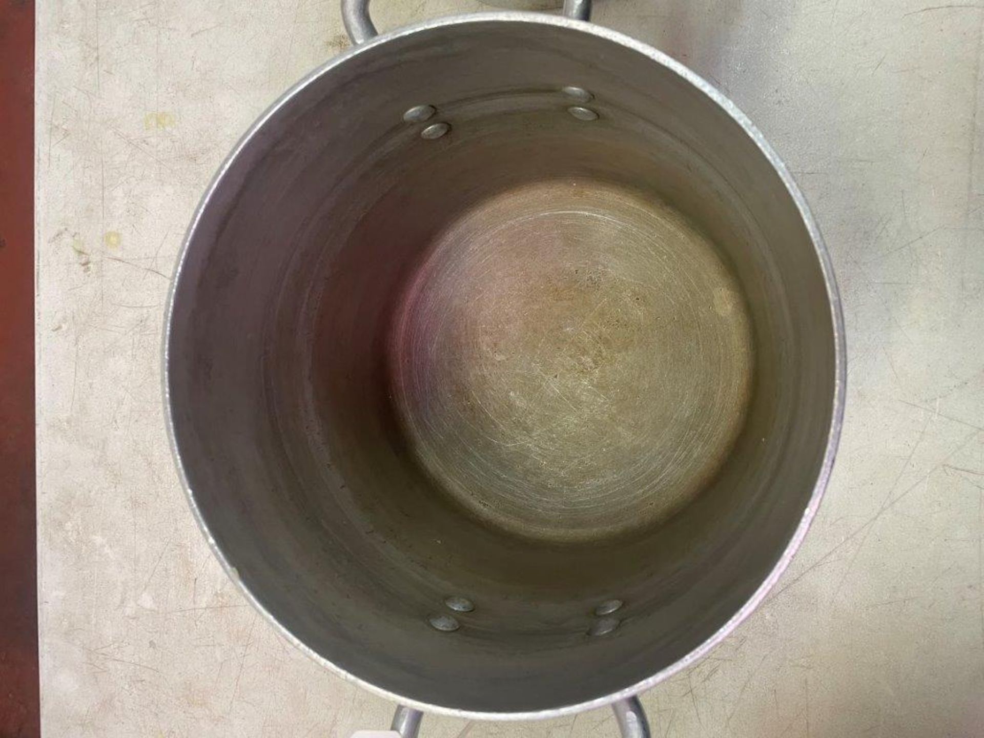 2-12QT. STOCK POTS 1-ALUMINUM W/ LID AND 1-SS - Image 3 of 4