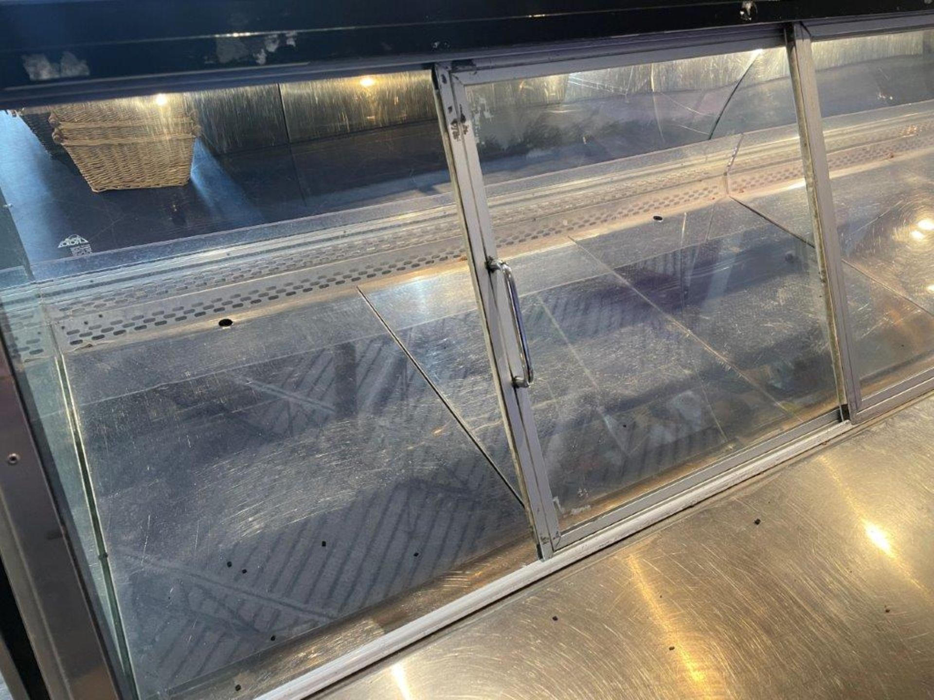 ARCTICA SHOWCASE CO 144" CURVED GLASS REFRIGERATED SHOWCASE, MODEL BP-38-R0-0-0-L1-MC - Image 6 of 13