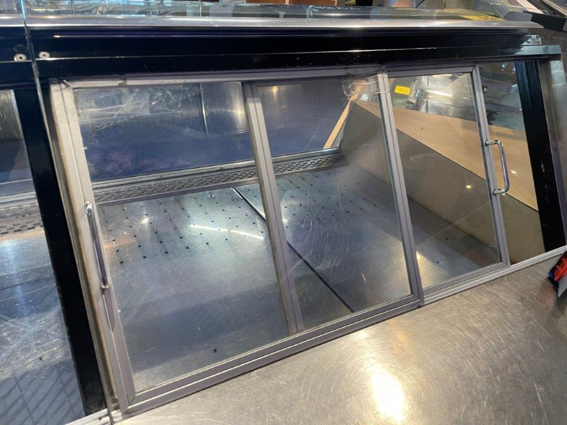 ARCTICA SHOWCASE CO 144" CURVED GLASS REFRIGERATED SHOWCASE, MODEL BP-38-R0-0-0-L1-MC - Image 9 of 13