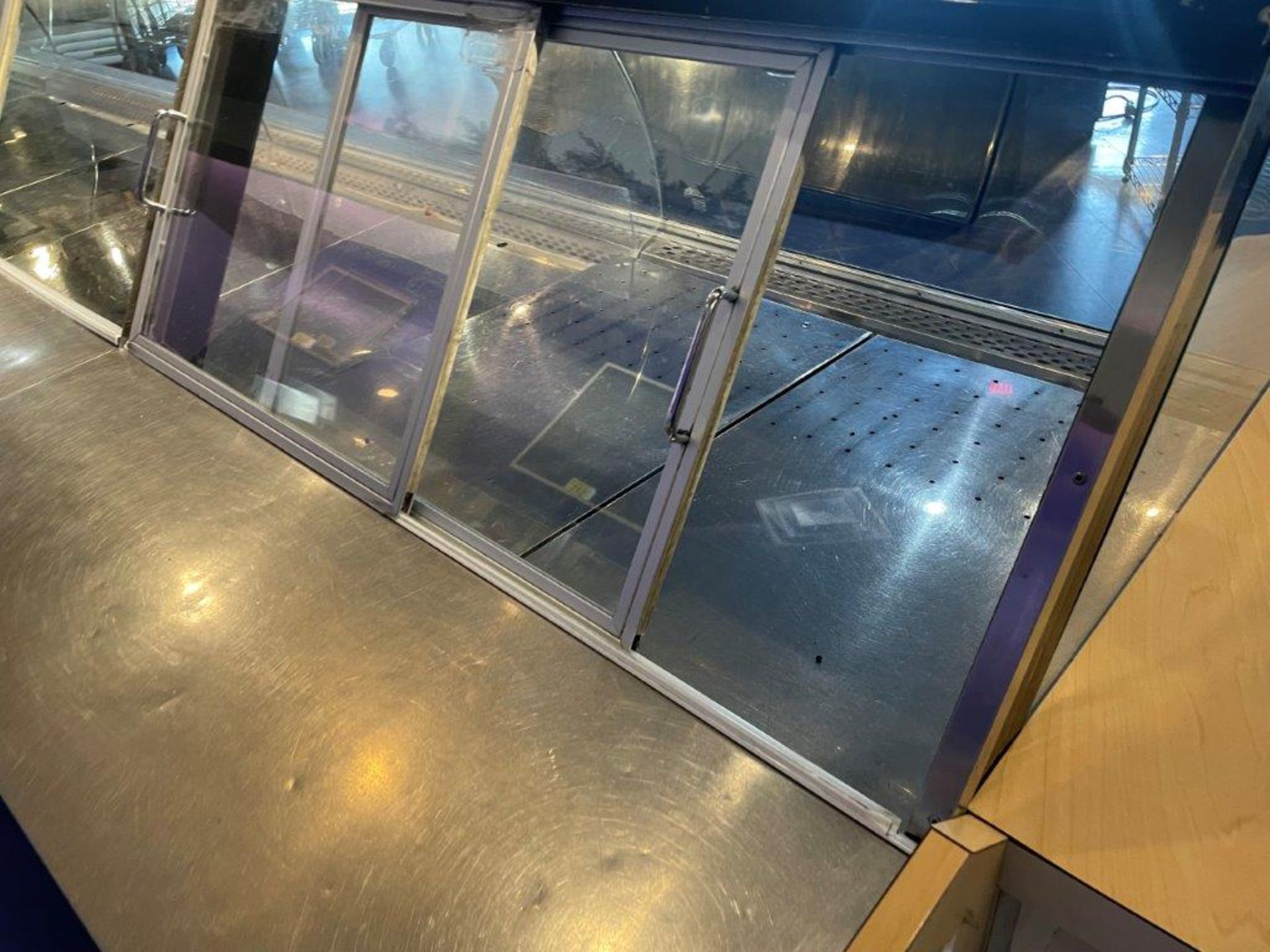 ARCTICA SHOWCASE CO 144" CURVED GLASS REFRIGERATED SHOWCASE, MODEL BP-38-R0-0-0-L1-MC - Image 10 of 13