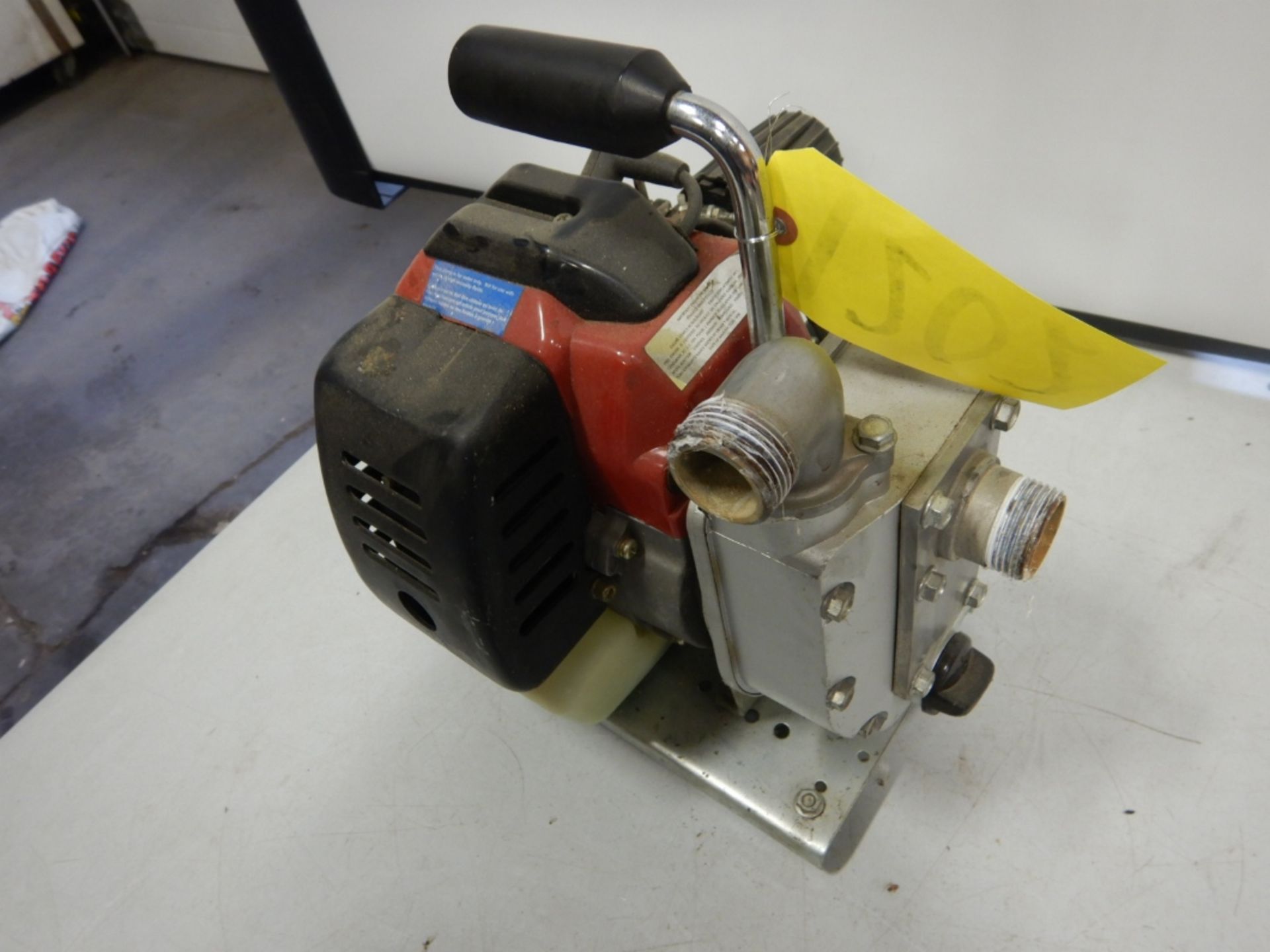 POWER FIST 1IN WATER PUMP GAS 2 STROKE ENGINE - Image 4 of 5
