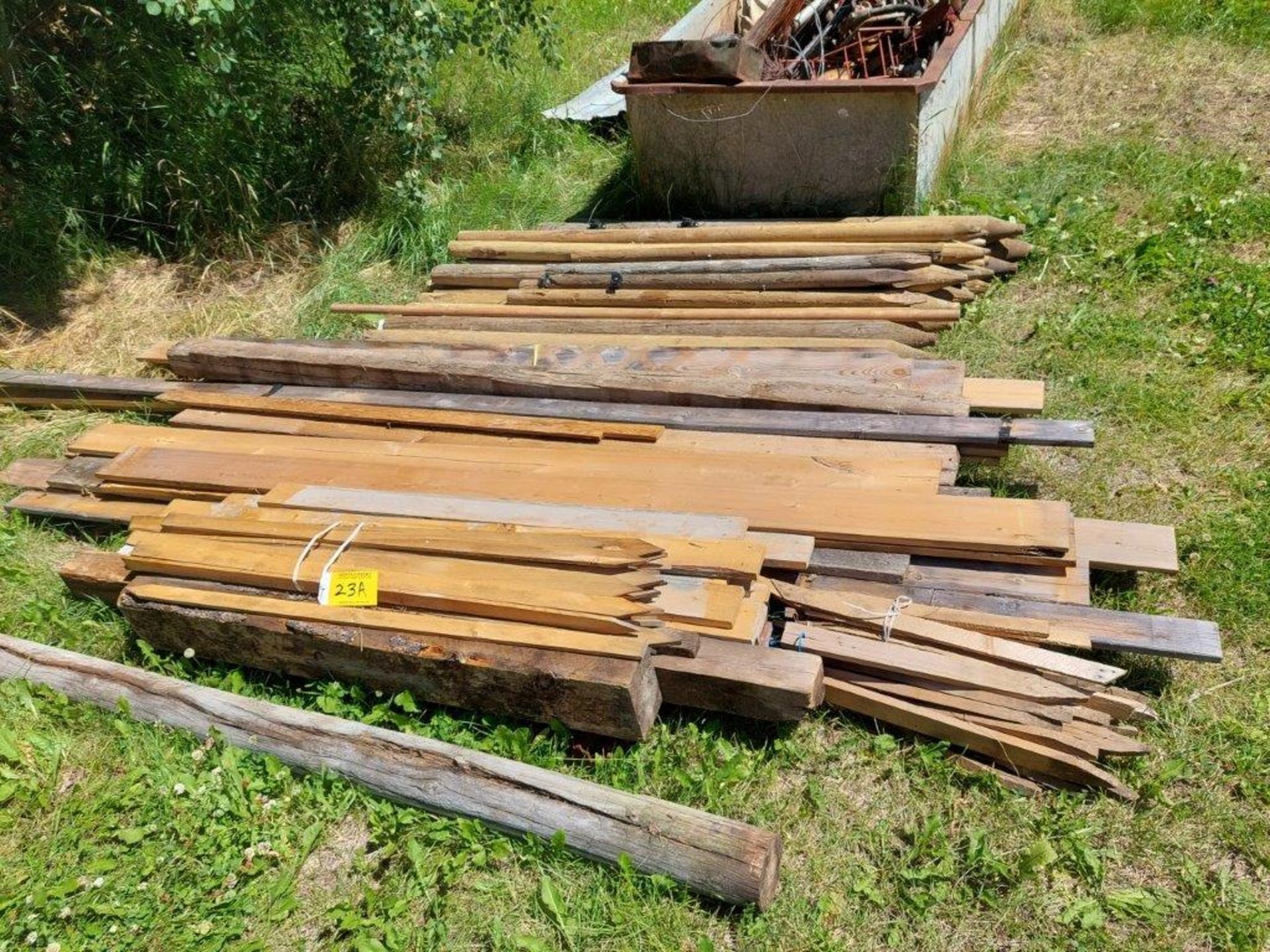 L/O ASSORTED LUMBER AND 23-72" TREATED FENCE POSTS