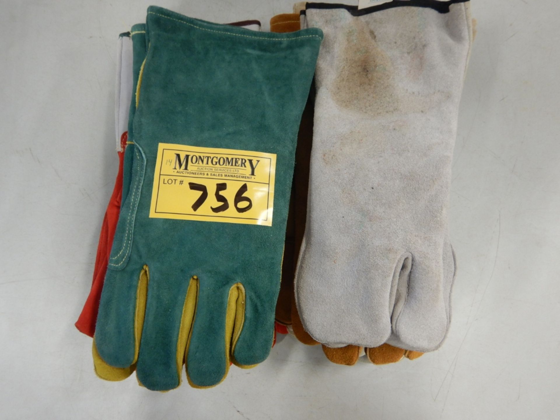 L/O LEATHER WORK GLOVES ASSORTED SIZES AND STYLES