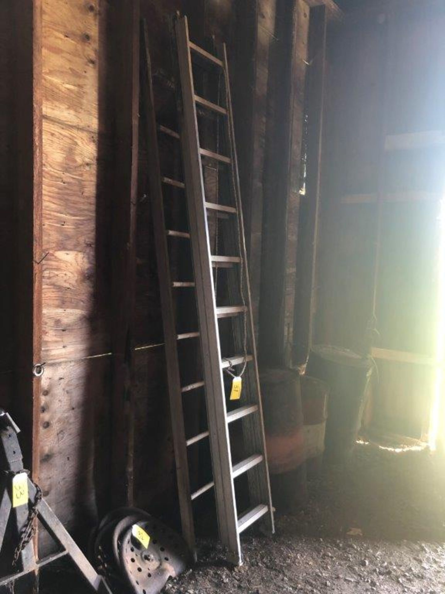 10FT ALUMINUM EXTENSION LADDER AND 10FT WOODEN LADDER