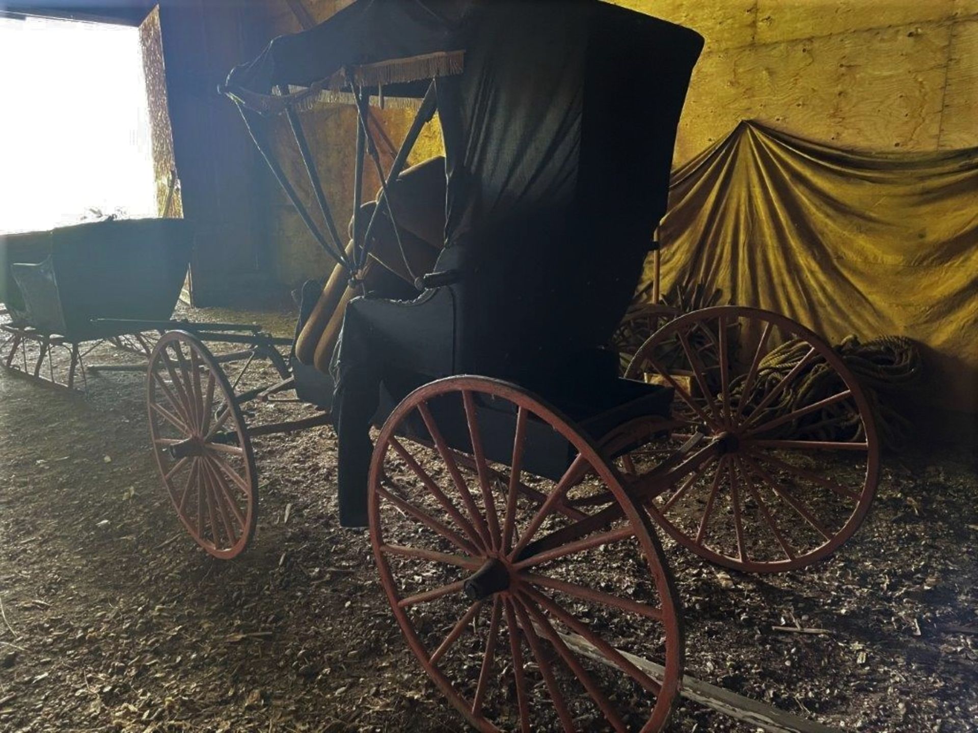 ANTIQUE HORSE DRAWN DOCTORS BUGGY (SAID TO BE ORIGINAL) - Image 6 of 7