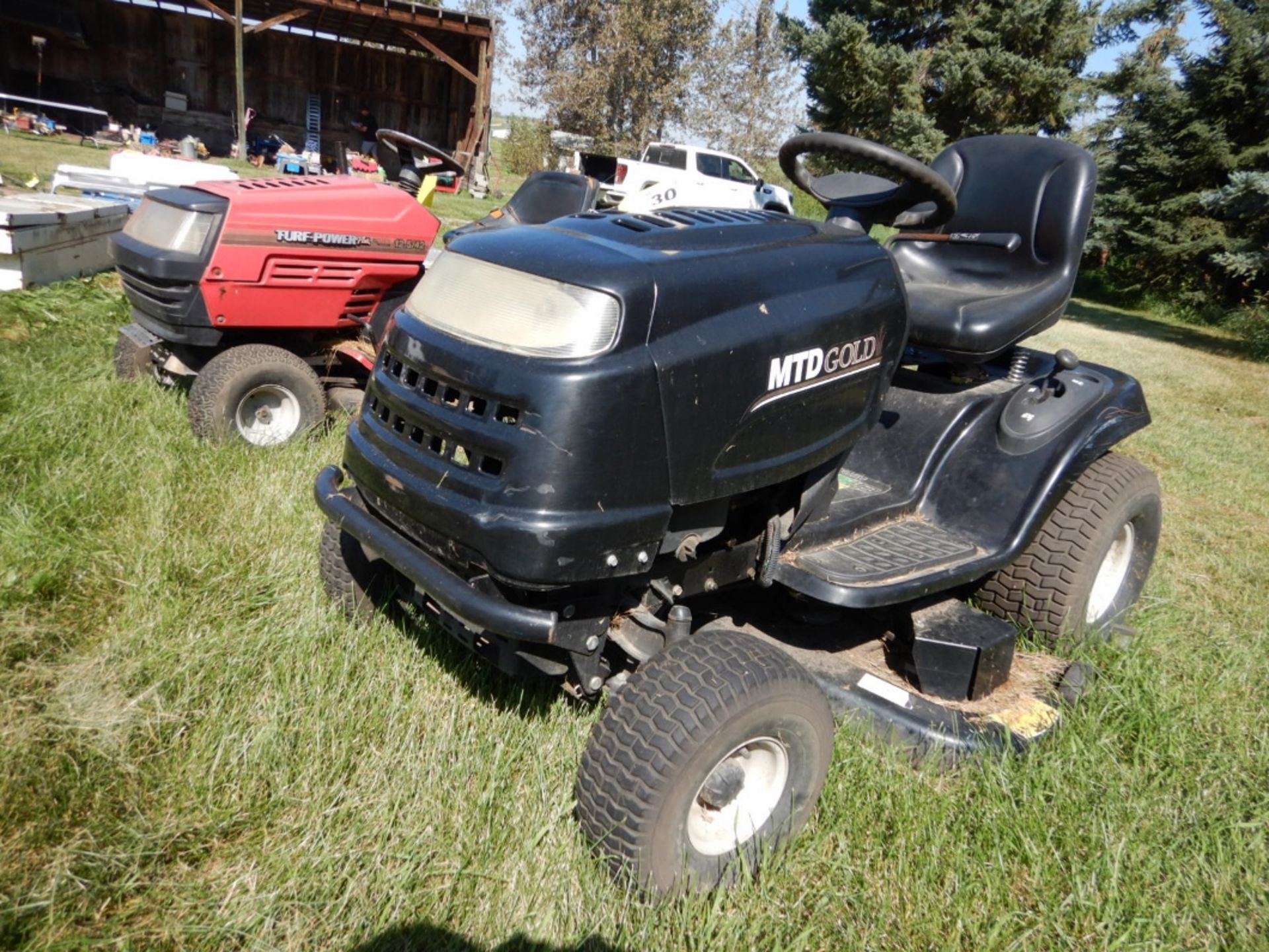 MTD GOLD RIDE-ON LAWN MOWER, 19HP, 46" DECK - Image 2 of 5