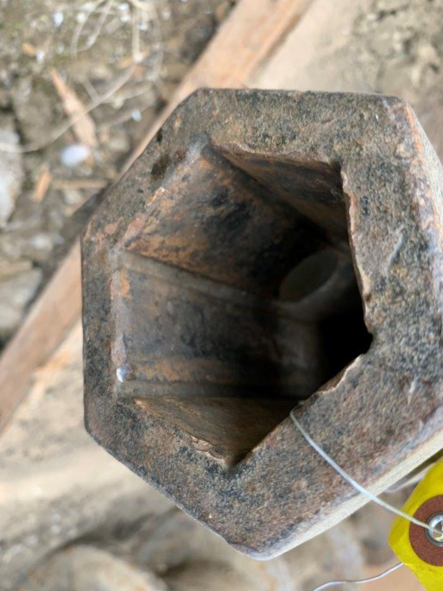 10 INCH DIRT AUGER BIT W/ 2 INCH HEX CONNECTOR - Image 3 of 3