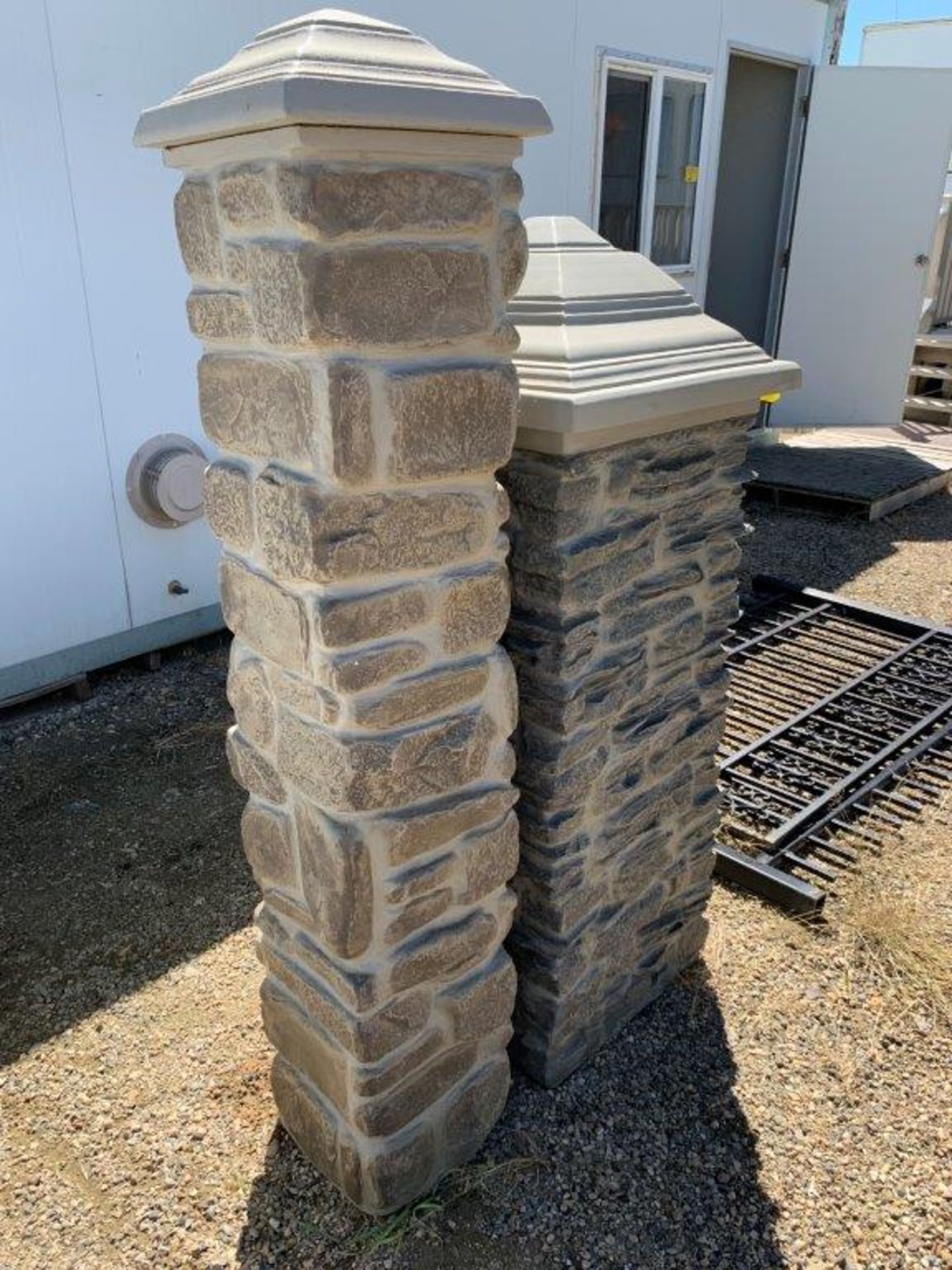 2-SIMULATED ROCK VINYL FENCE PILLARS & CAPS - Image 2 of 2