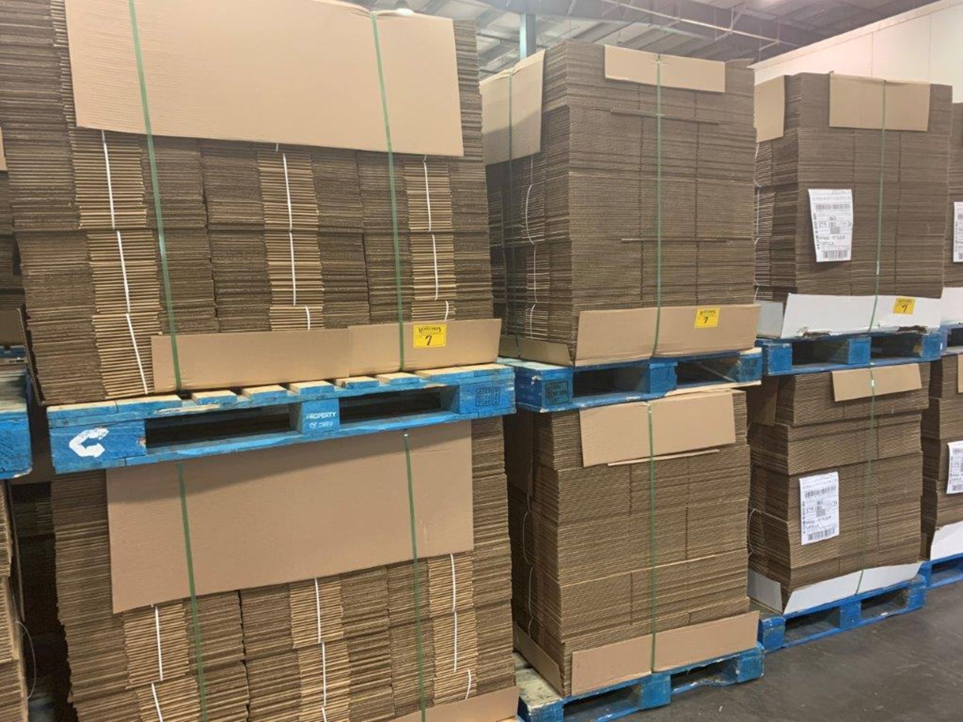 6 PALLETS PF0042 CORRIGATED CARDBOARD BOXES 375X6 - 2250 BOXES APPROX 20X11X5 1/2 INCHES