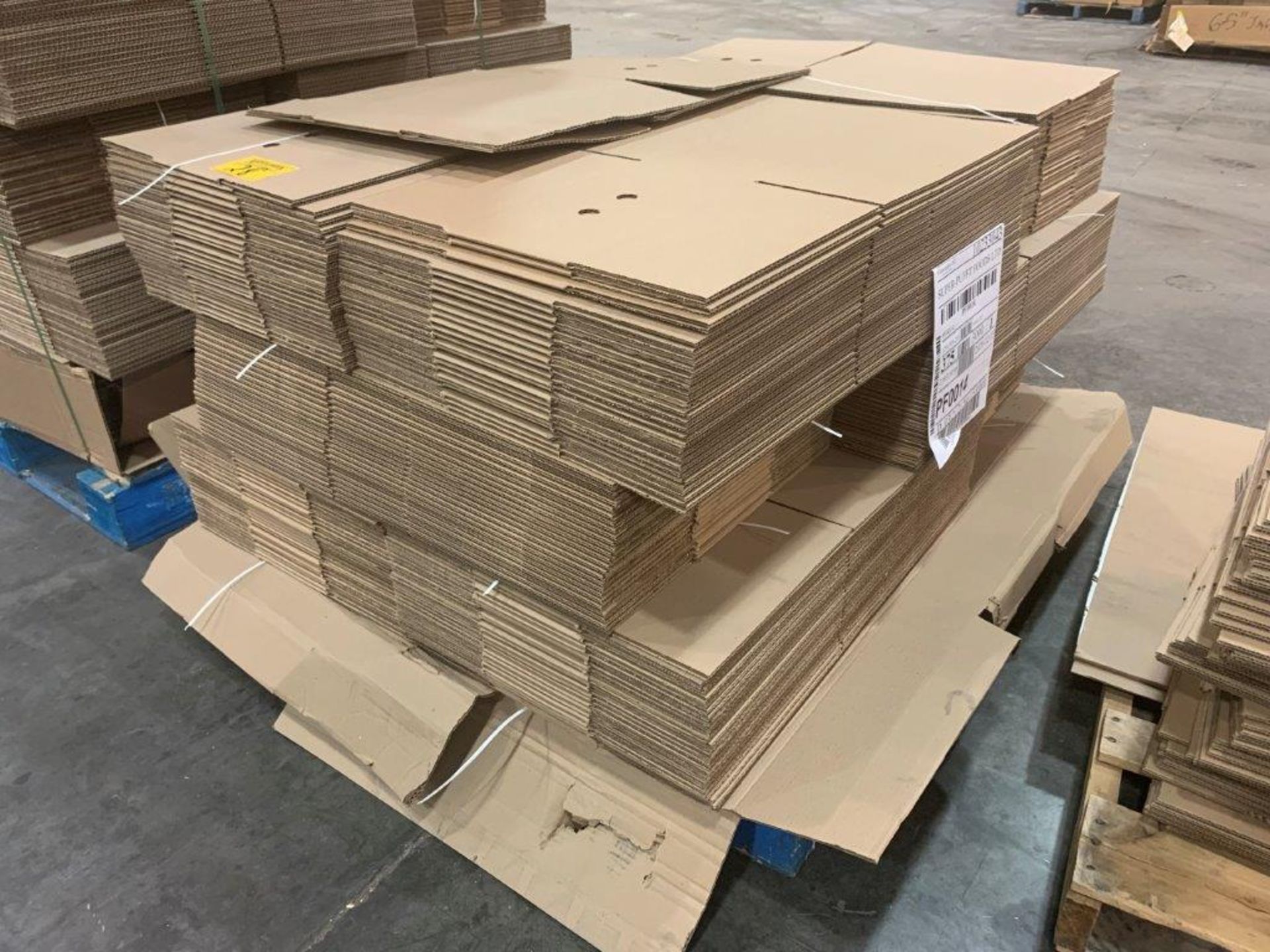 1-PT PALLET PF0014 CORRIGATED CARDBOARD BOXES APPROX. 225 BOXES APPROX 18X13X7 INCHES