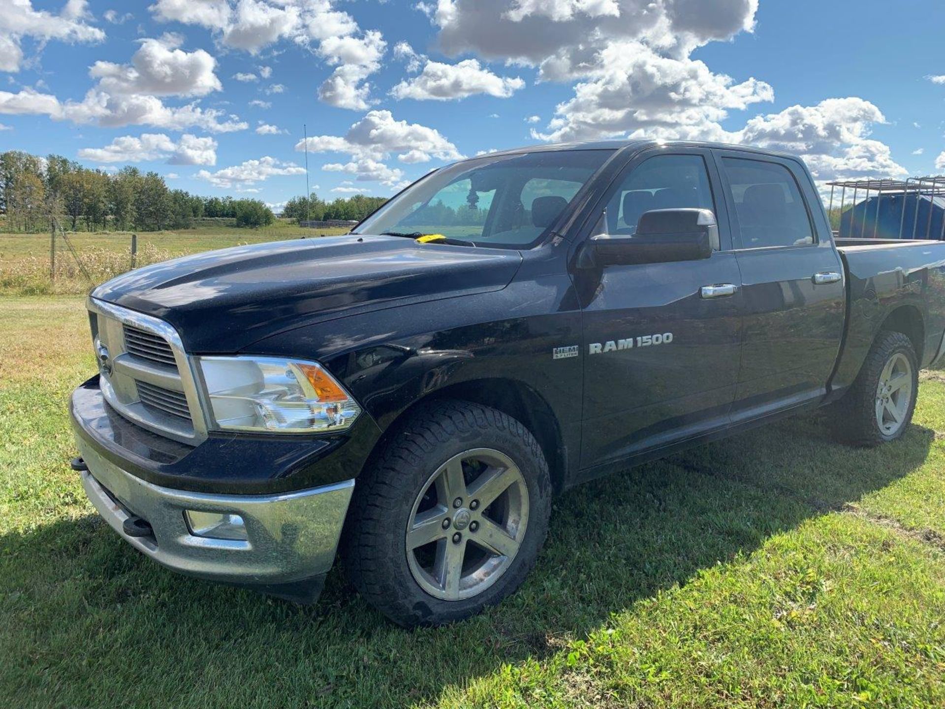 2012 DODGE RAM 1500 SLT P/U TRUCK, 5.7L HEMI, 4X4, A/T, QUAD CAB, SHORT BOX, S/N 1C6RD7LT3CS104654