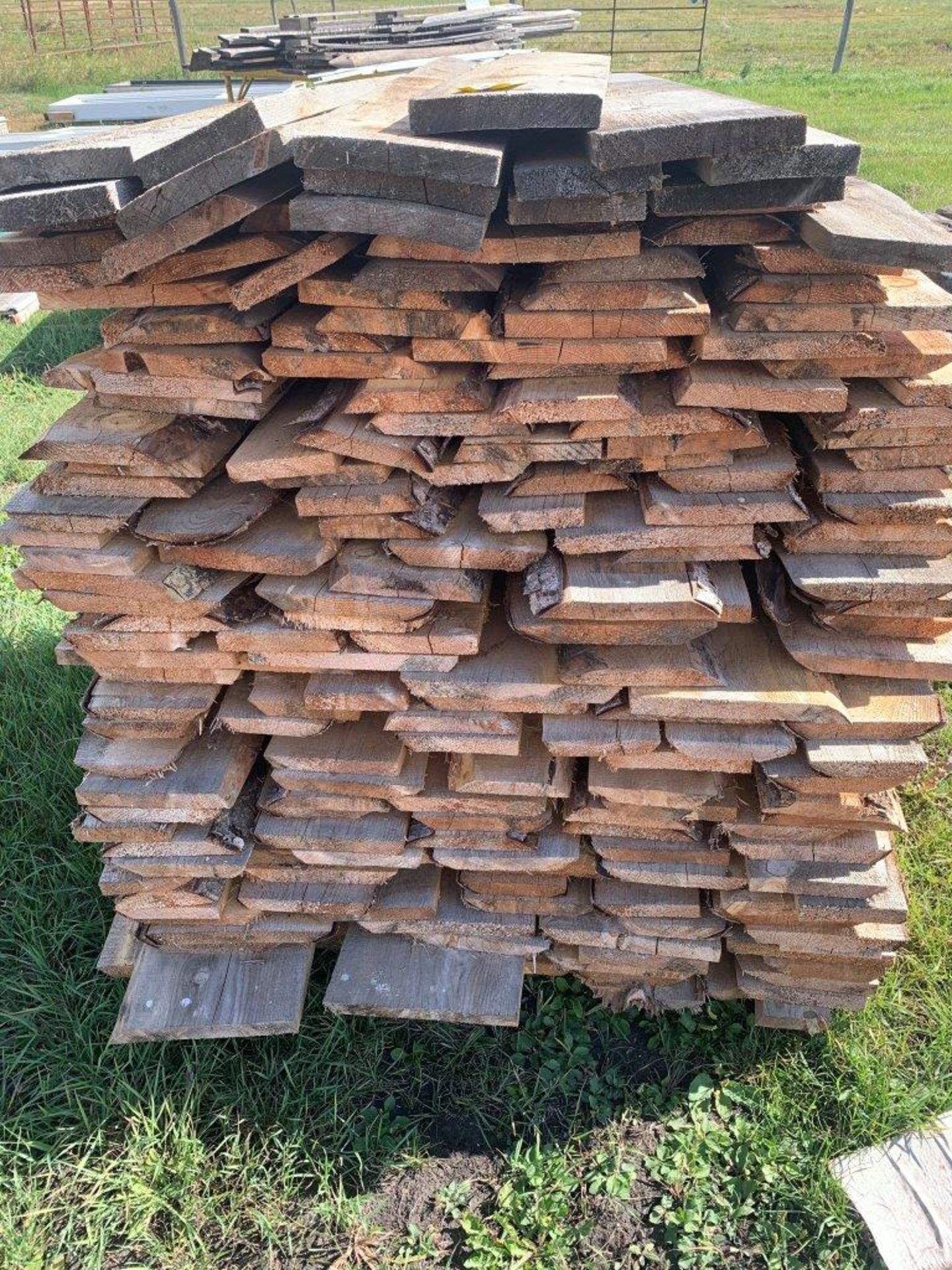 PALLET OF ROUGH CUT LIVE EDGE BOARDS - Image 2 of 3