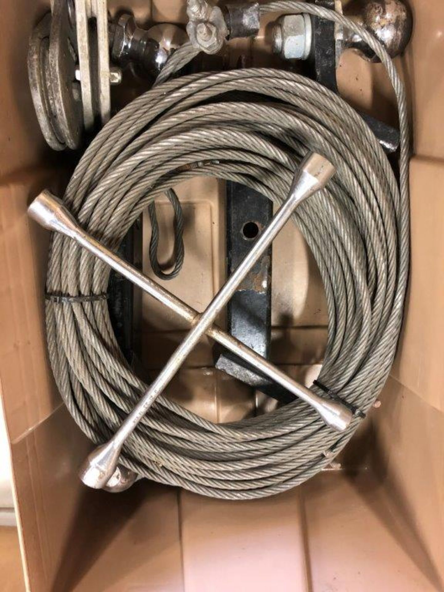 2 – ROLLS OF TOW CABLE, 3 – HITCHES, 2 – SNATCH BLOCKS - 108 - Image 2 of 3