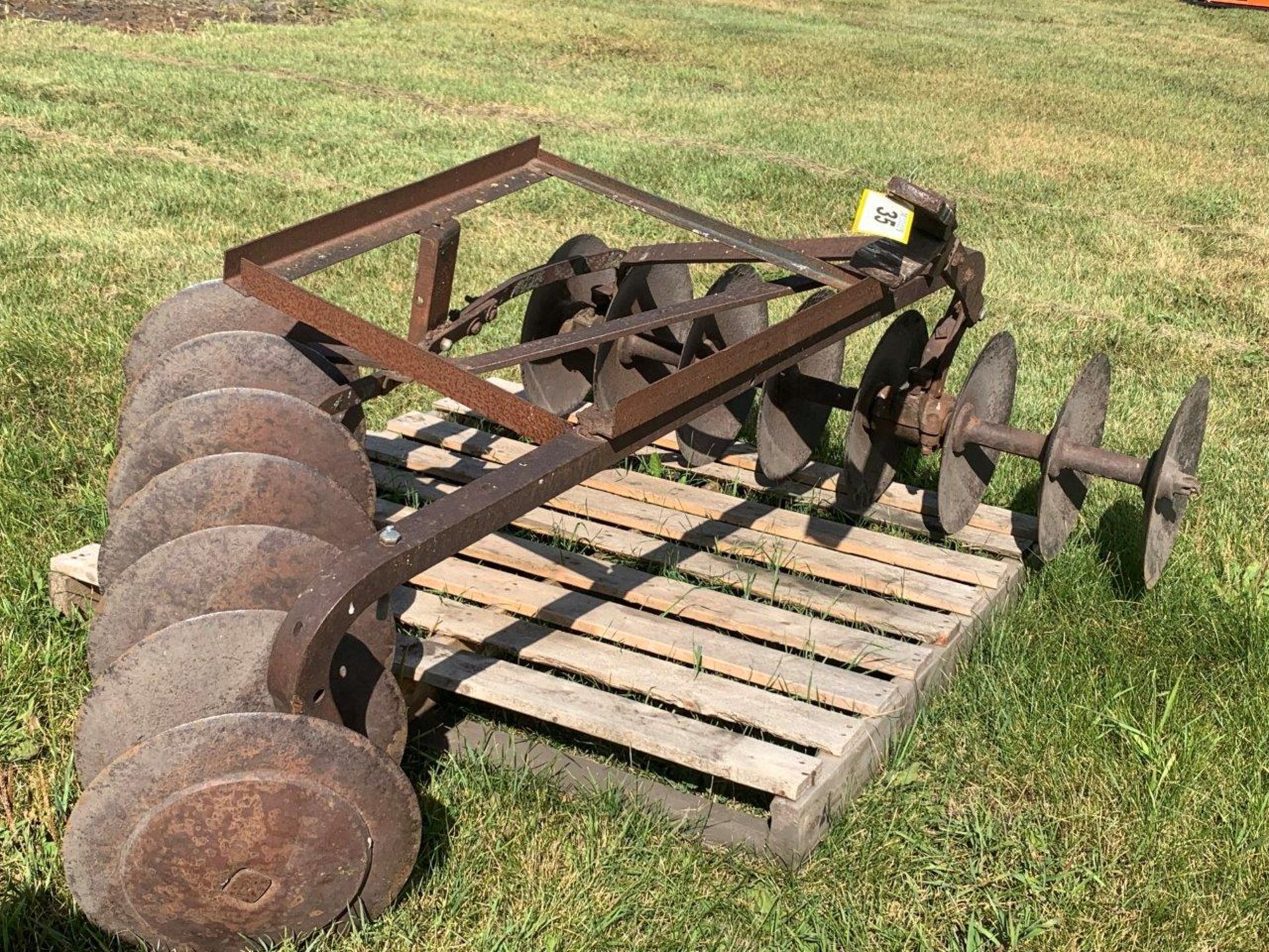 ANTIQUE 48" PULL TYPE FIELD DISC - Image 2 of 5