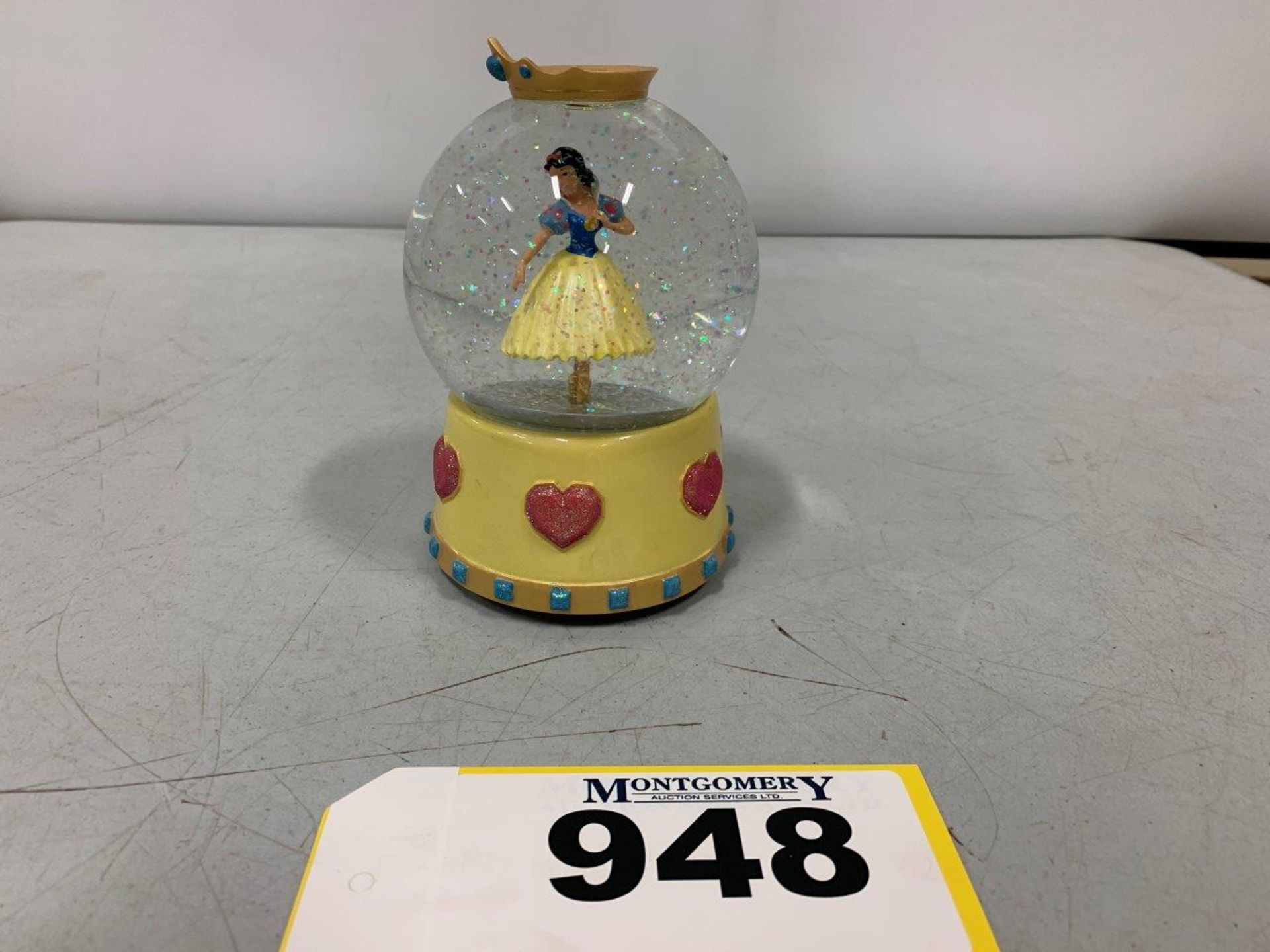 ENESCO DISNEY SNOW WHITE "FUR ELISE" SNOW GLOBE - Image 3 of 4