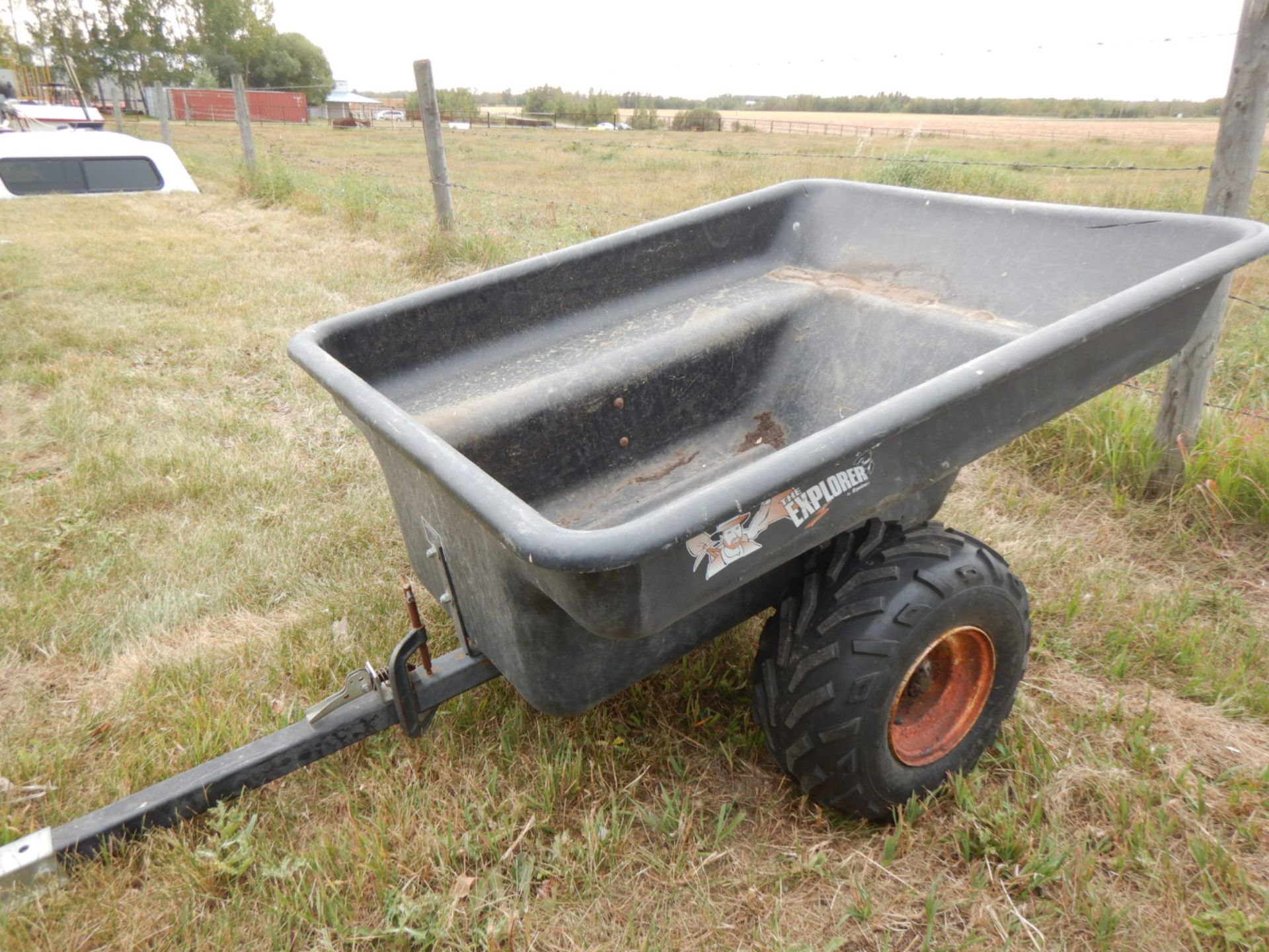 THE EXPLORER BY EQUINOX PULL BEHIND YARD CART - Image 3 of 5