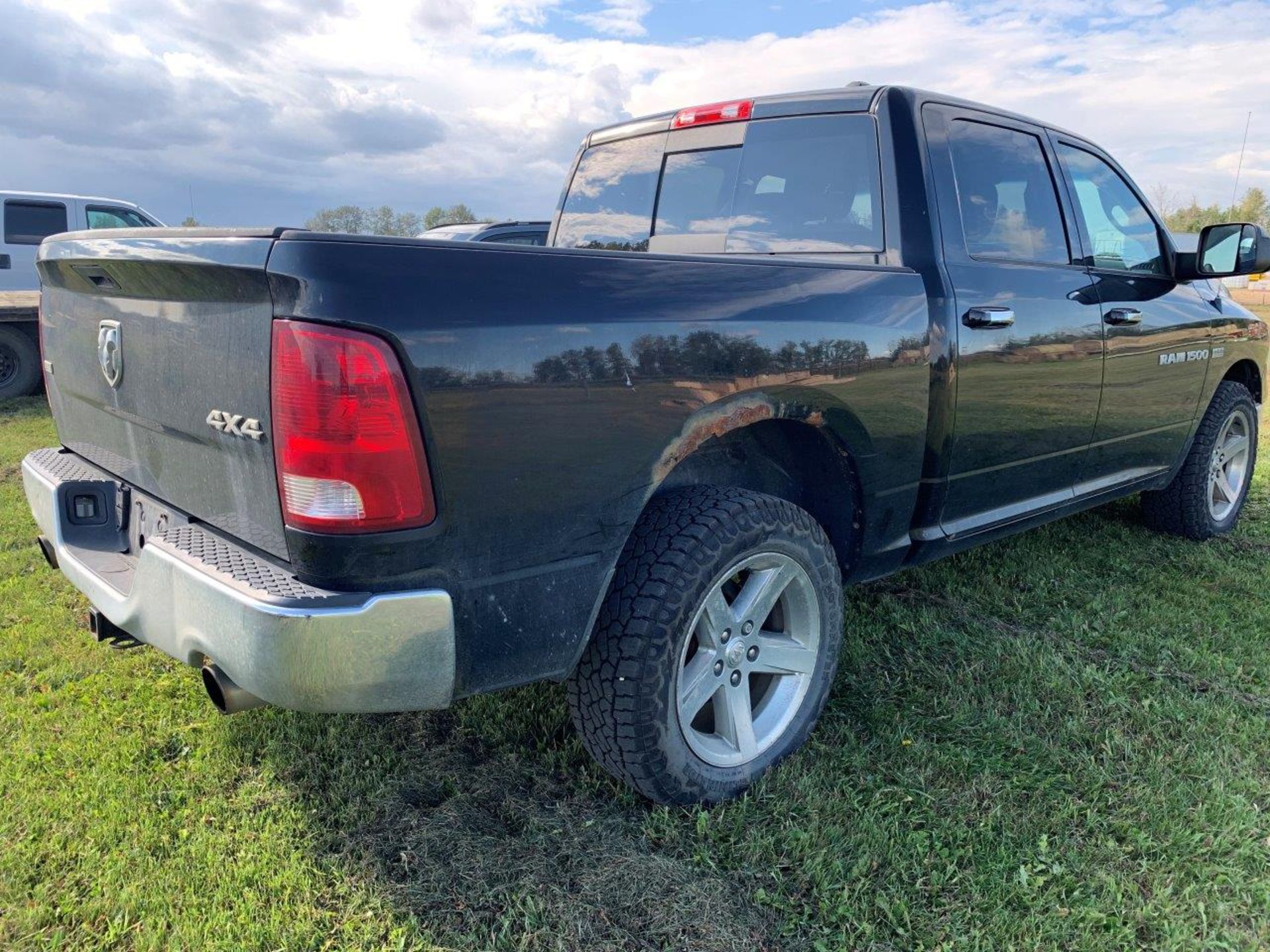 2012 DODGE RAM 1500 SLT P/U TRUCK, 5.7L HEMI, 4X4, A/T, QUAD CAB, SHORT BOX, S/N 1C6RD7LT3CS104654 - Image 3 of 11