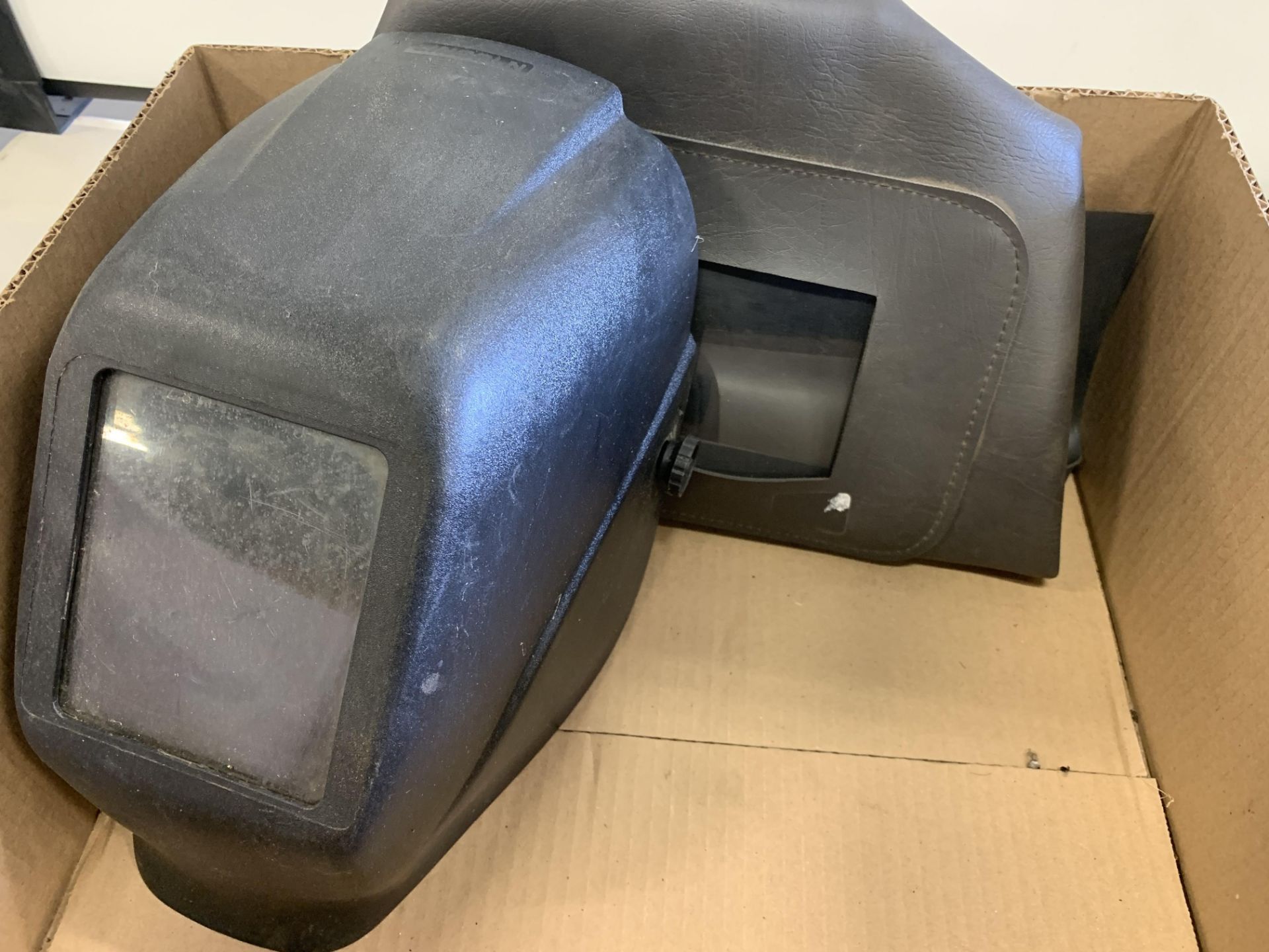 4 – WELDING HELMETS, 1 FACE SHIELD - 32 - Image 2 of 2