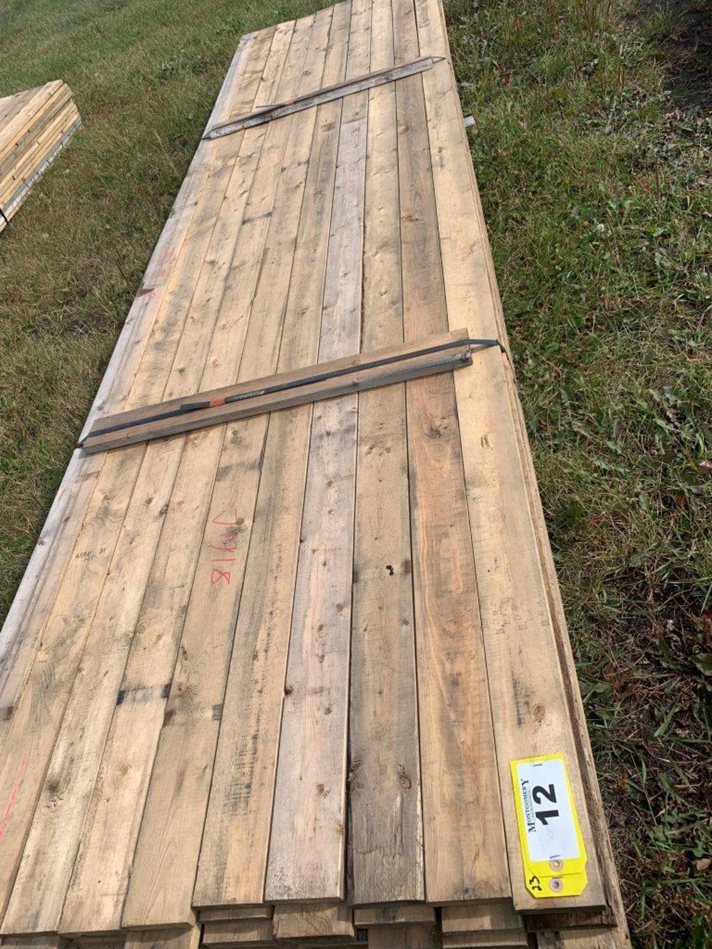 SKID OF 1X4X12FT PLANED LUMBER