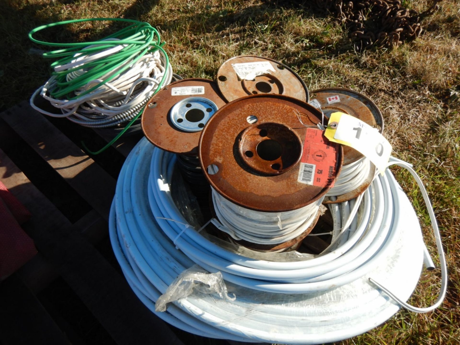 ASSORTED ELEC. WIRE AND 1/2" WATERLINE - Image 4 of 4