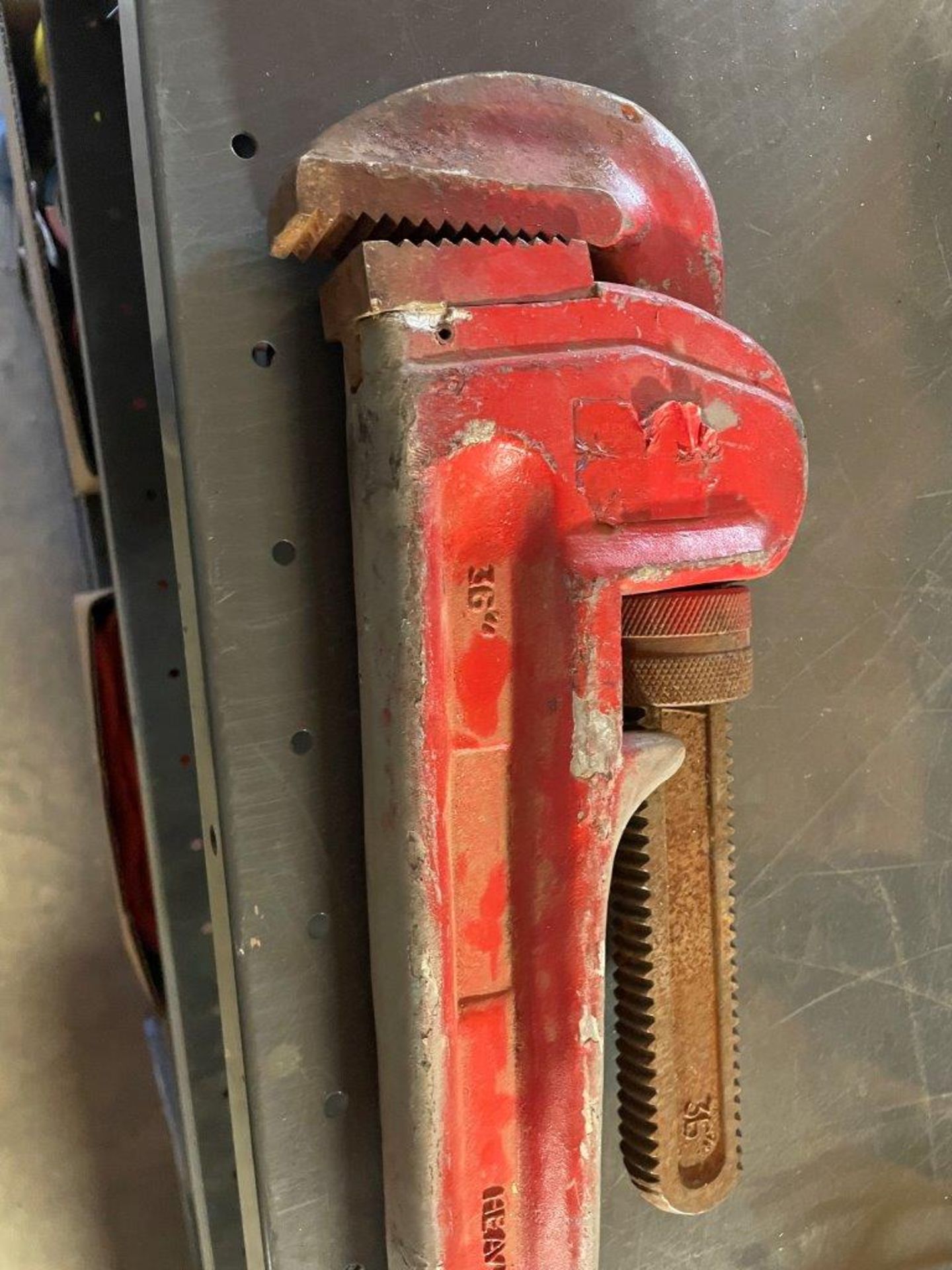 36" HD ALUMINUM PIPE WRENCH - Image 2 of 2