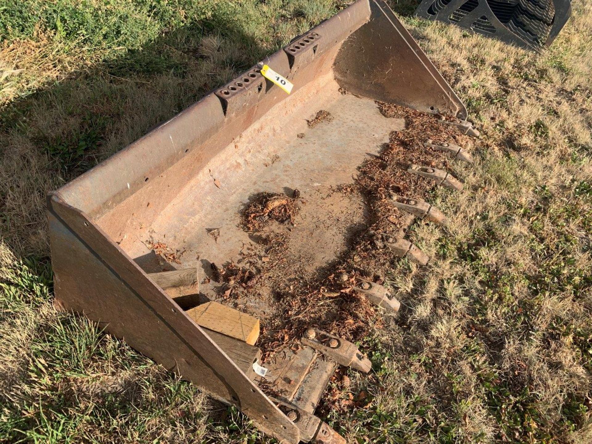 73IN TOOTH SKID STEER BUCKET - Image 3 of 5