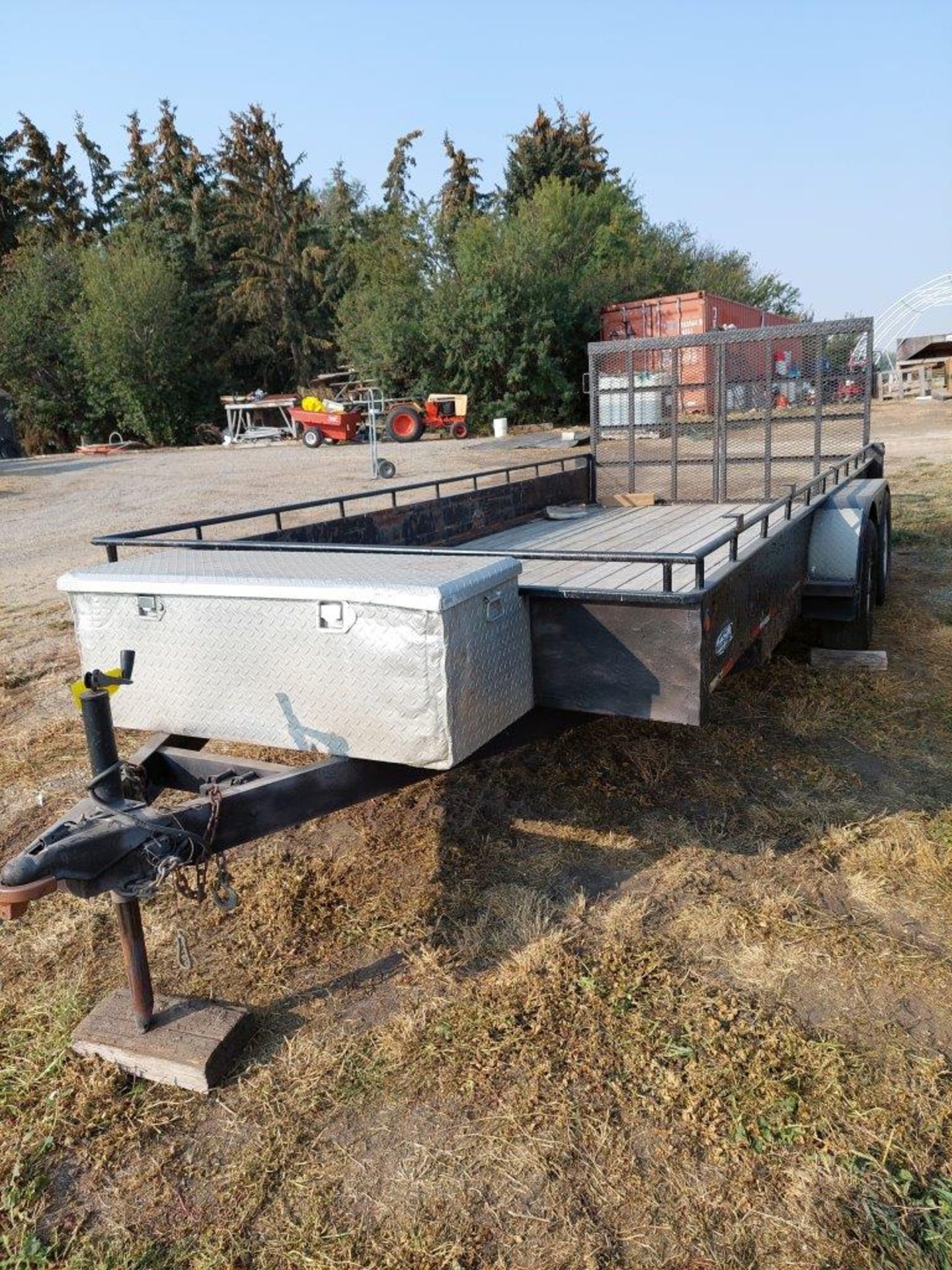 2010 OASIS 16' X 6.75' FLAT DECK TRAILER, T/A, 7000 GVWR, SIDE RAILS, W/ 4FT MESH STAND UP END GATE - Image 2 of 7