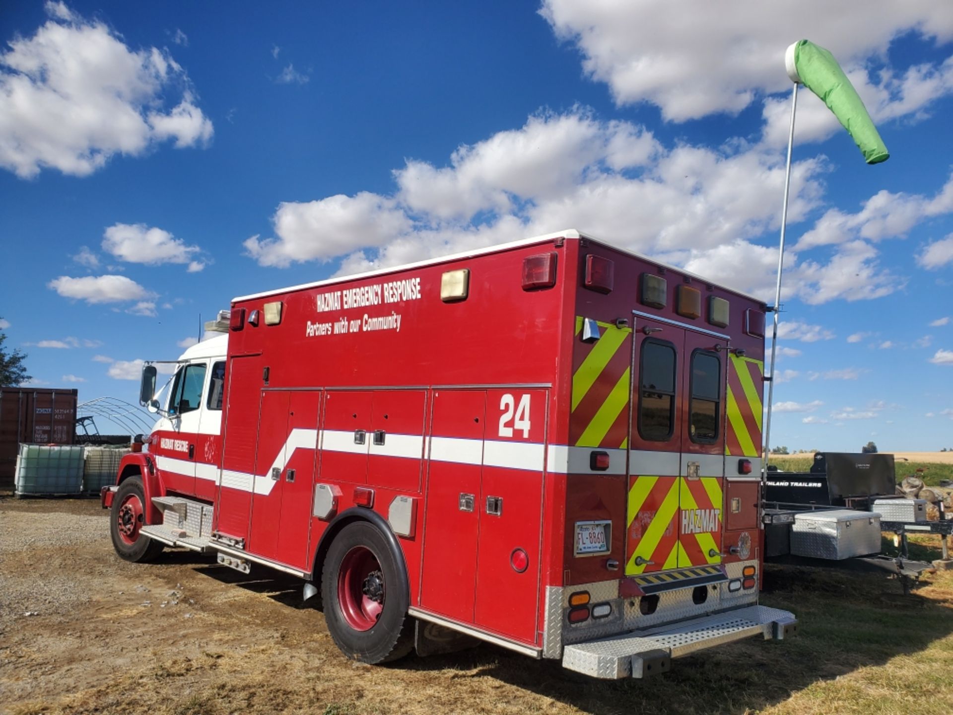 2002 FREIGHTLINER FL70 EXT CAB - FIRE PUMPER APPARATUS, 320,813KMS SHOWING - CERTIFIED FOR 2022 - Image 2 of 76