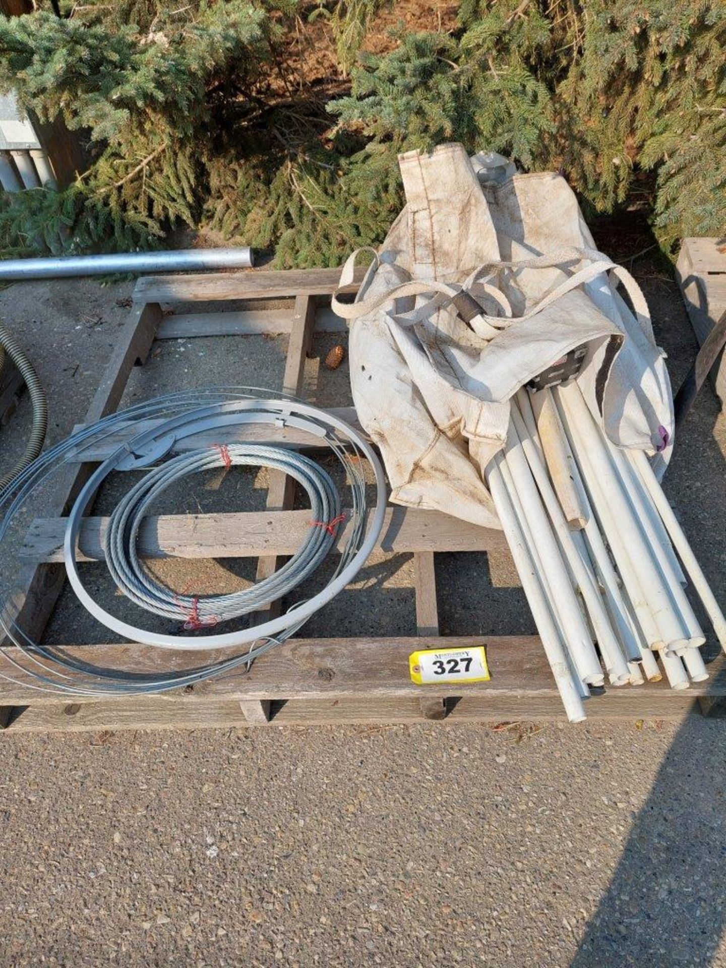 PALLET OF GAZEBO FRAME AND AIRCRAFT CABLE